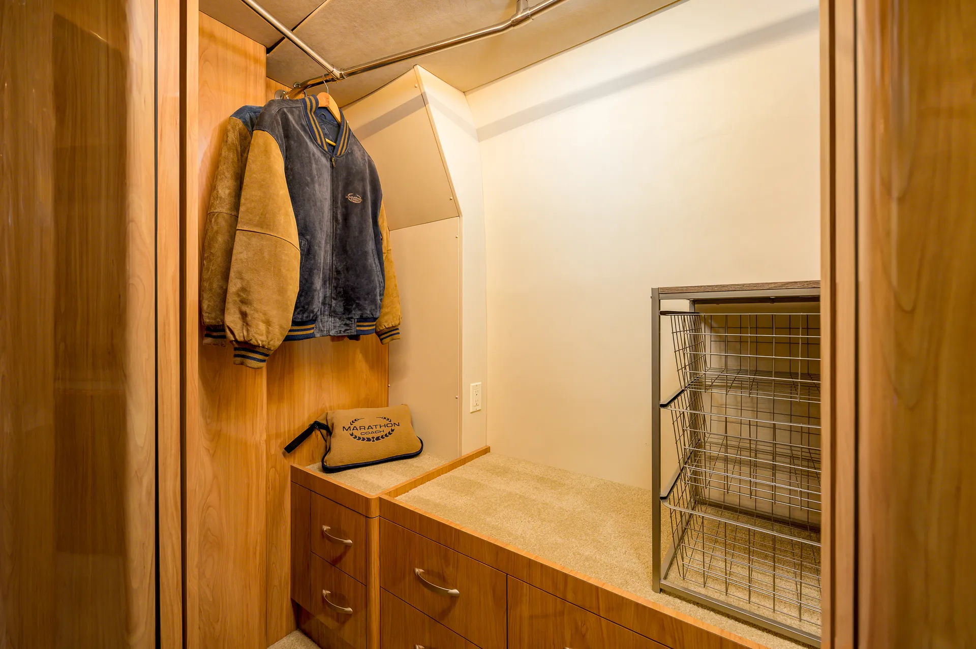 Shower area of Marathon Coach 0979
