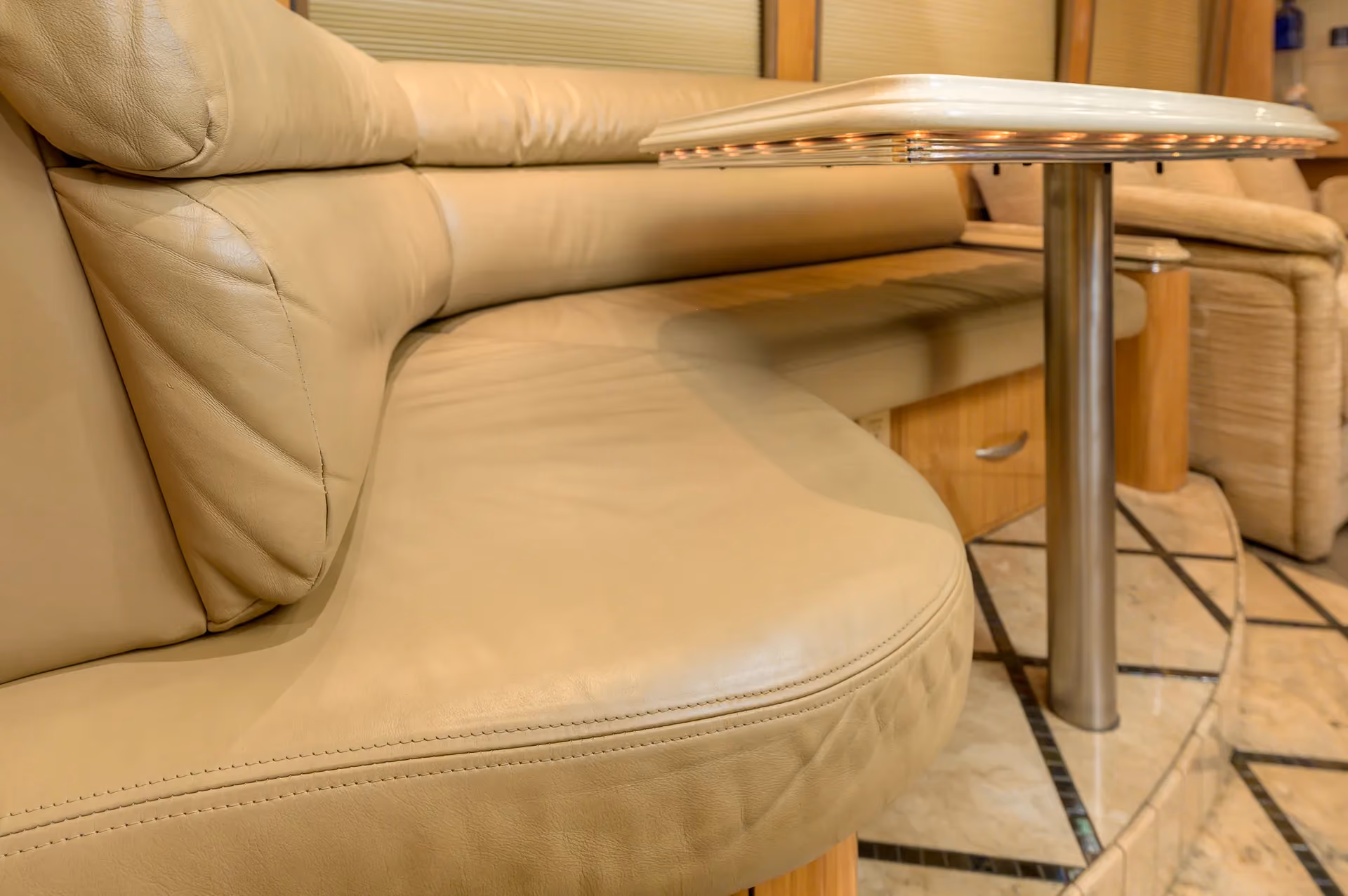 TechLink electrical system in Marathon Coach 0979