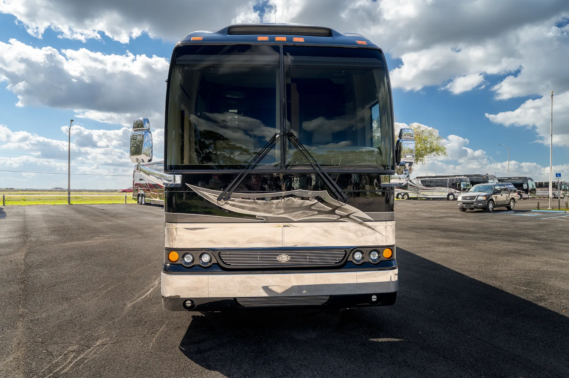 Interior of 2006 Prevost X3-45 Marathon Coach 0979