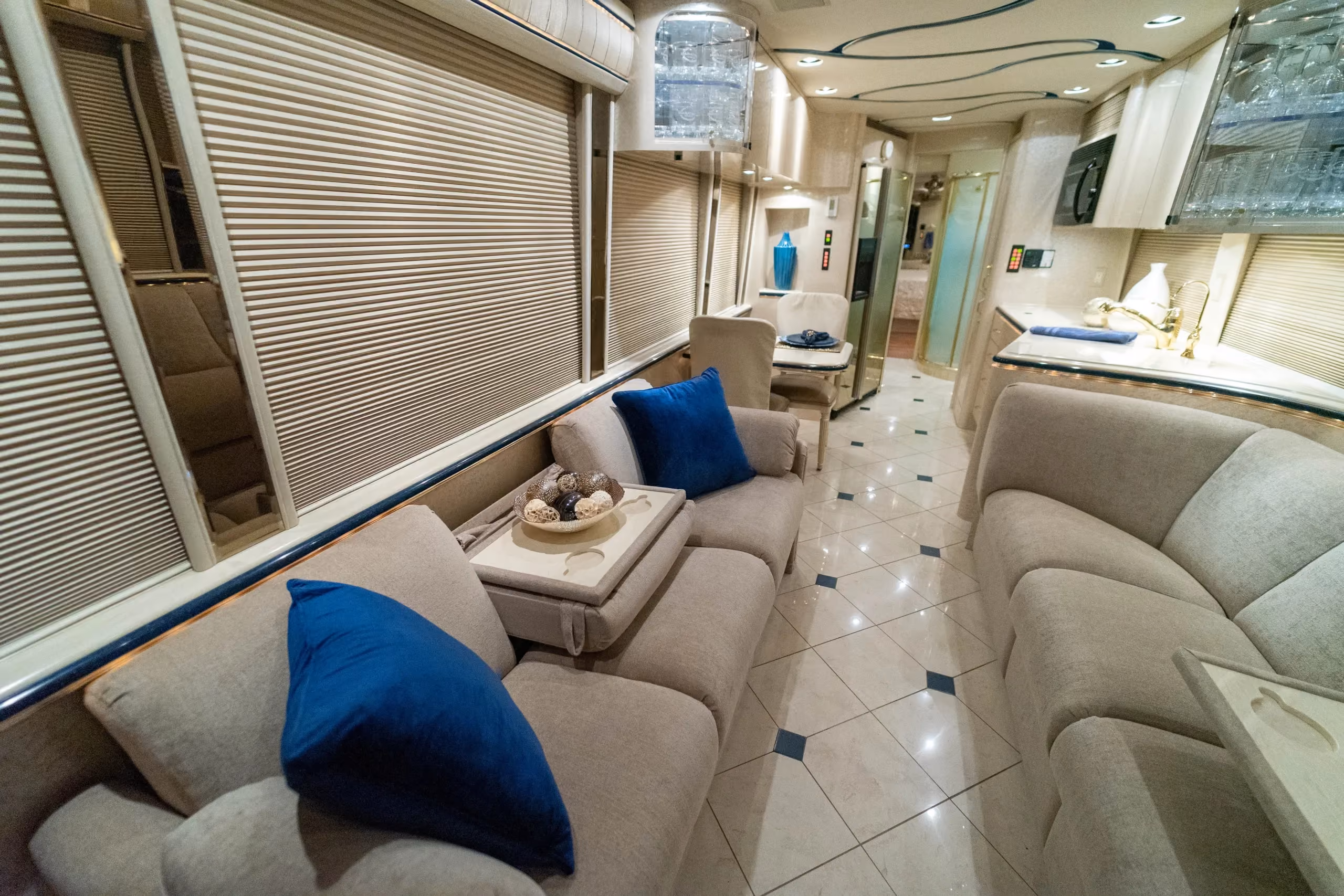 Interior overview of Marathon Coach 1006