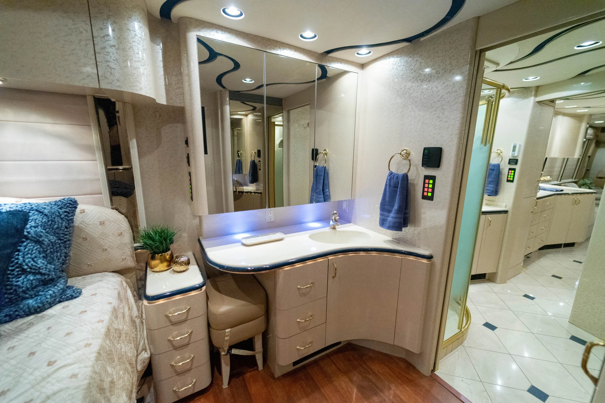 Interior finish detail of Marathon Coach 1006