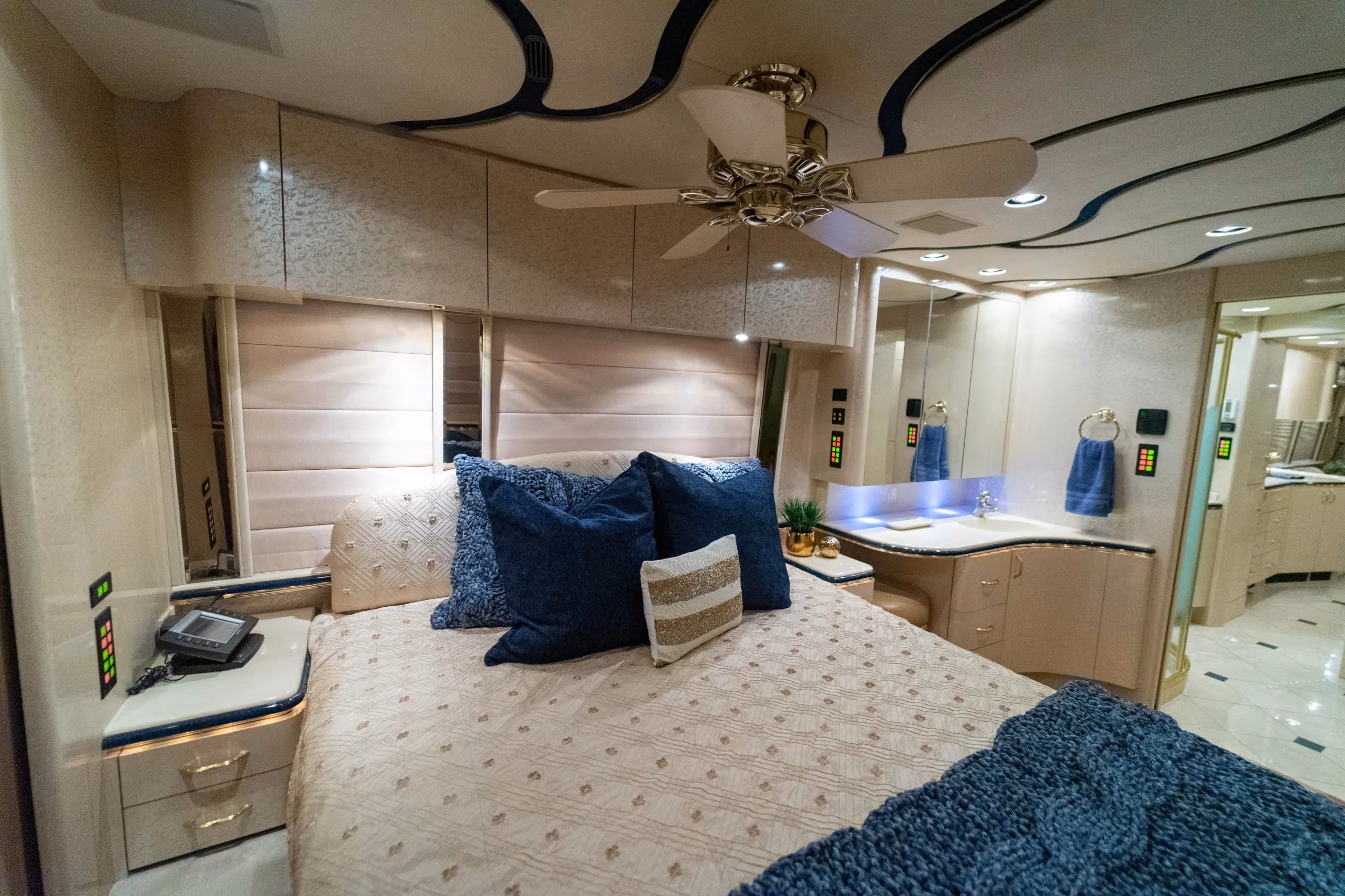 Interior detail of Marathon Coach 1006