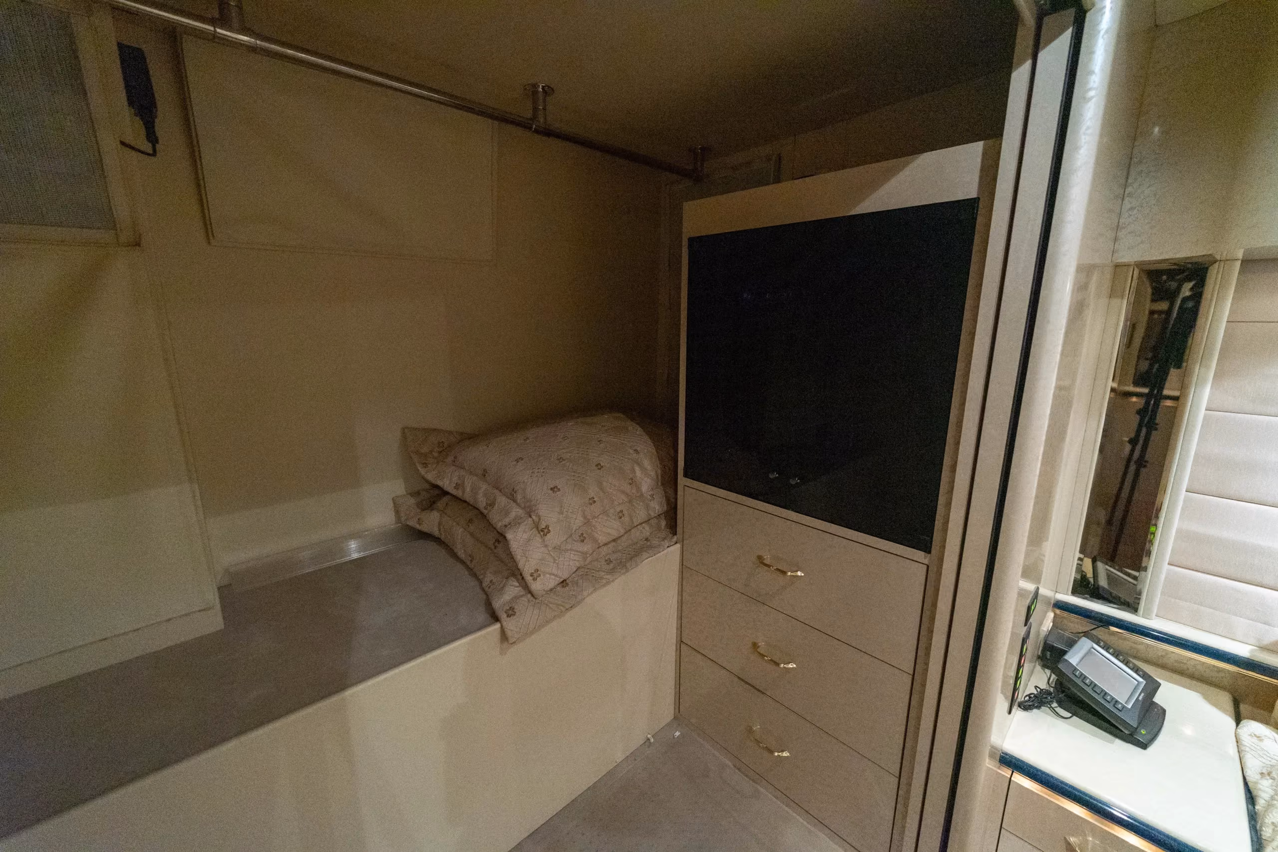 Interior living space of Marathon Coach 1006