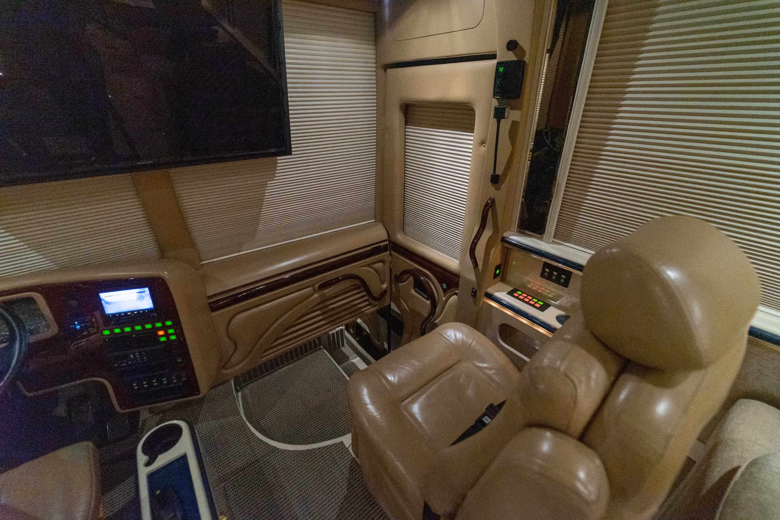 Bedroom finish detail in Marathon Coach 1006