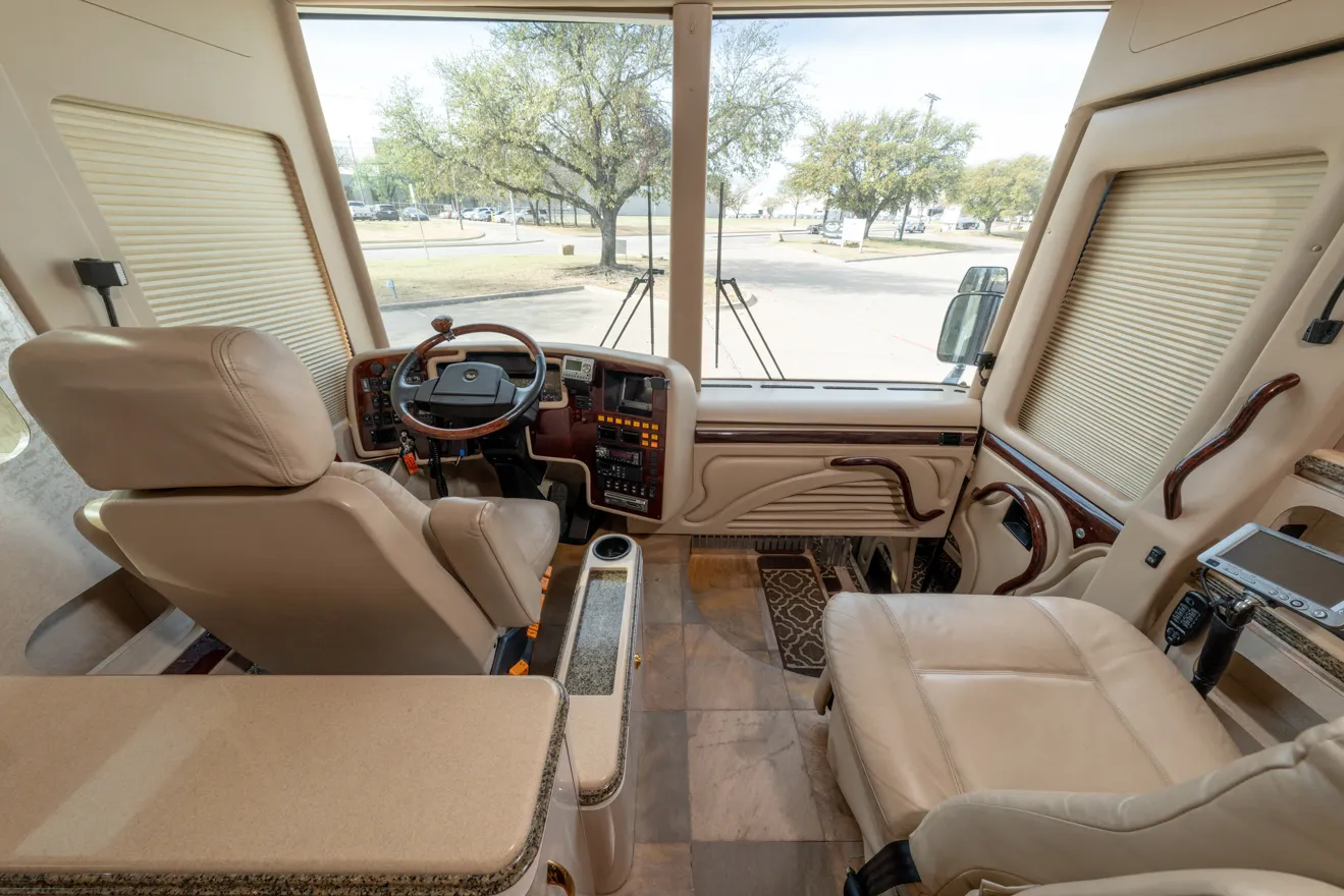 Exterior of 2006 Marathon Coach 1011 on Prevost X3-45 chassis