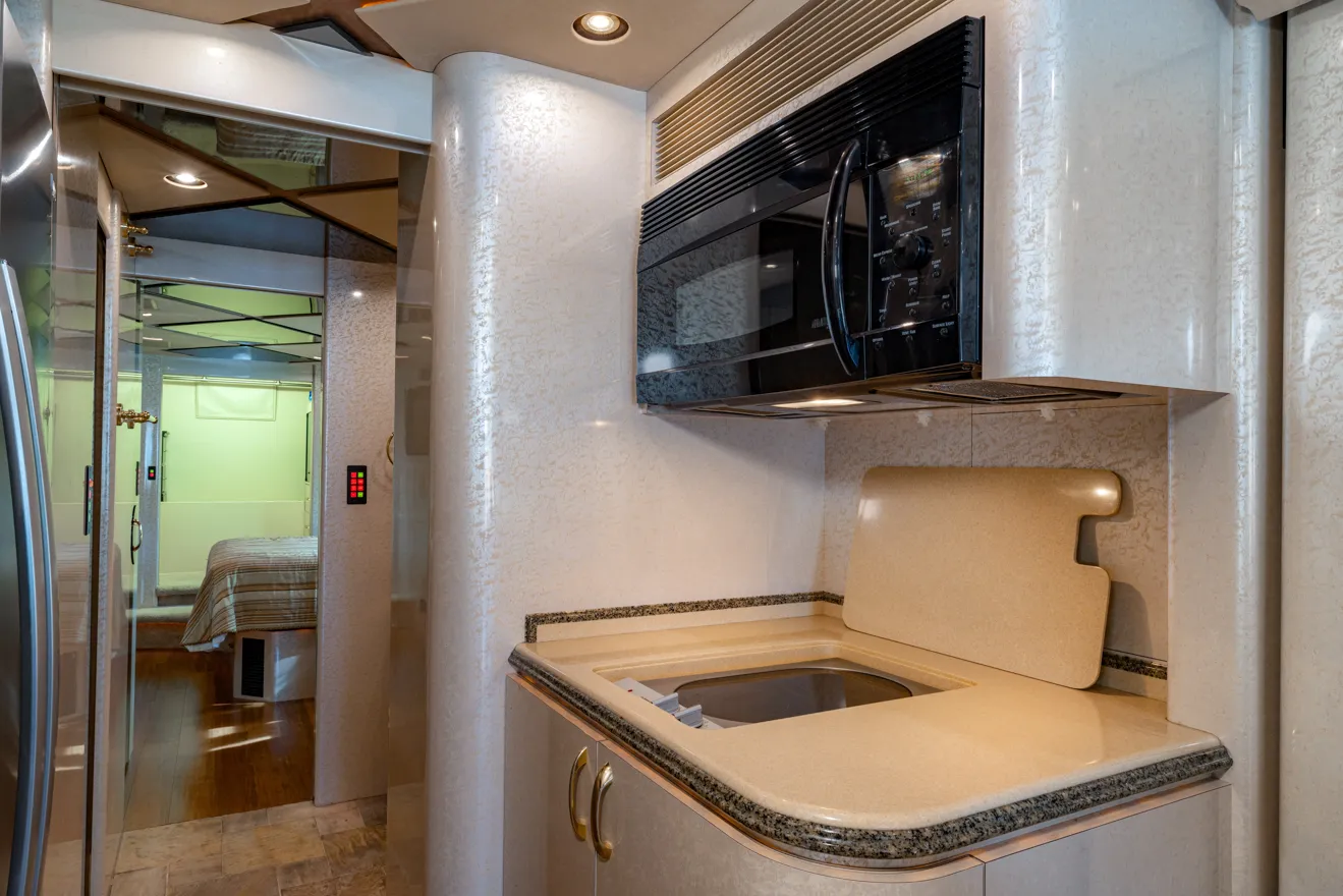 Closet and wardrobe storage in Marathon Coach 1011