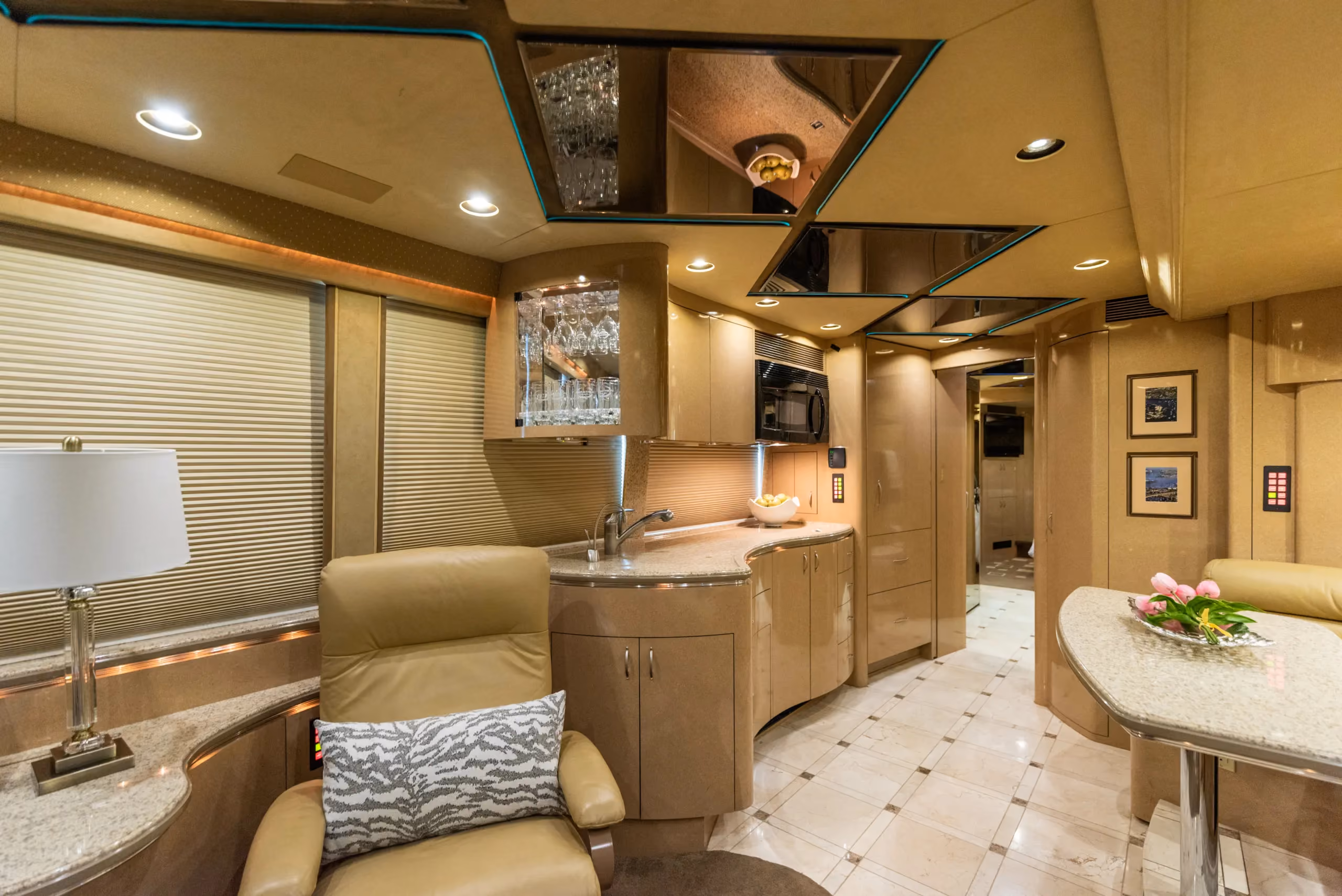 Interior salon seating area of Marathon Coach 1032