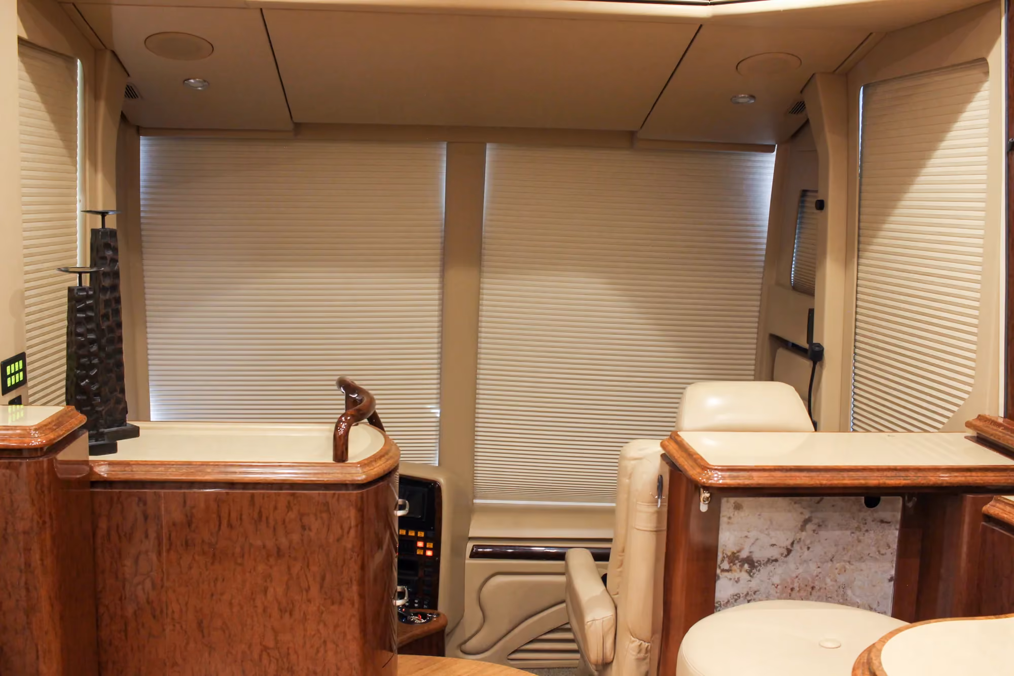 Interior fixture close-up in Marathon Coach 1084