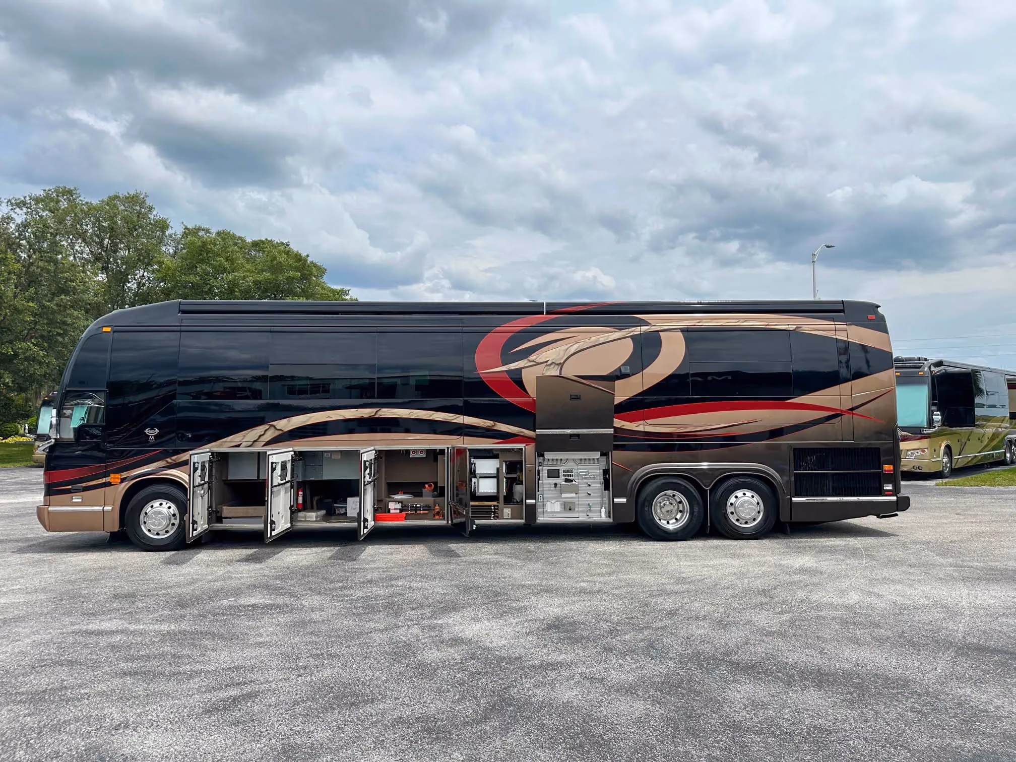 Exterior rear view of Marathon Coach 1097