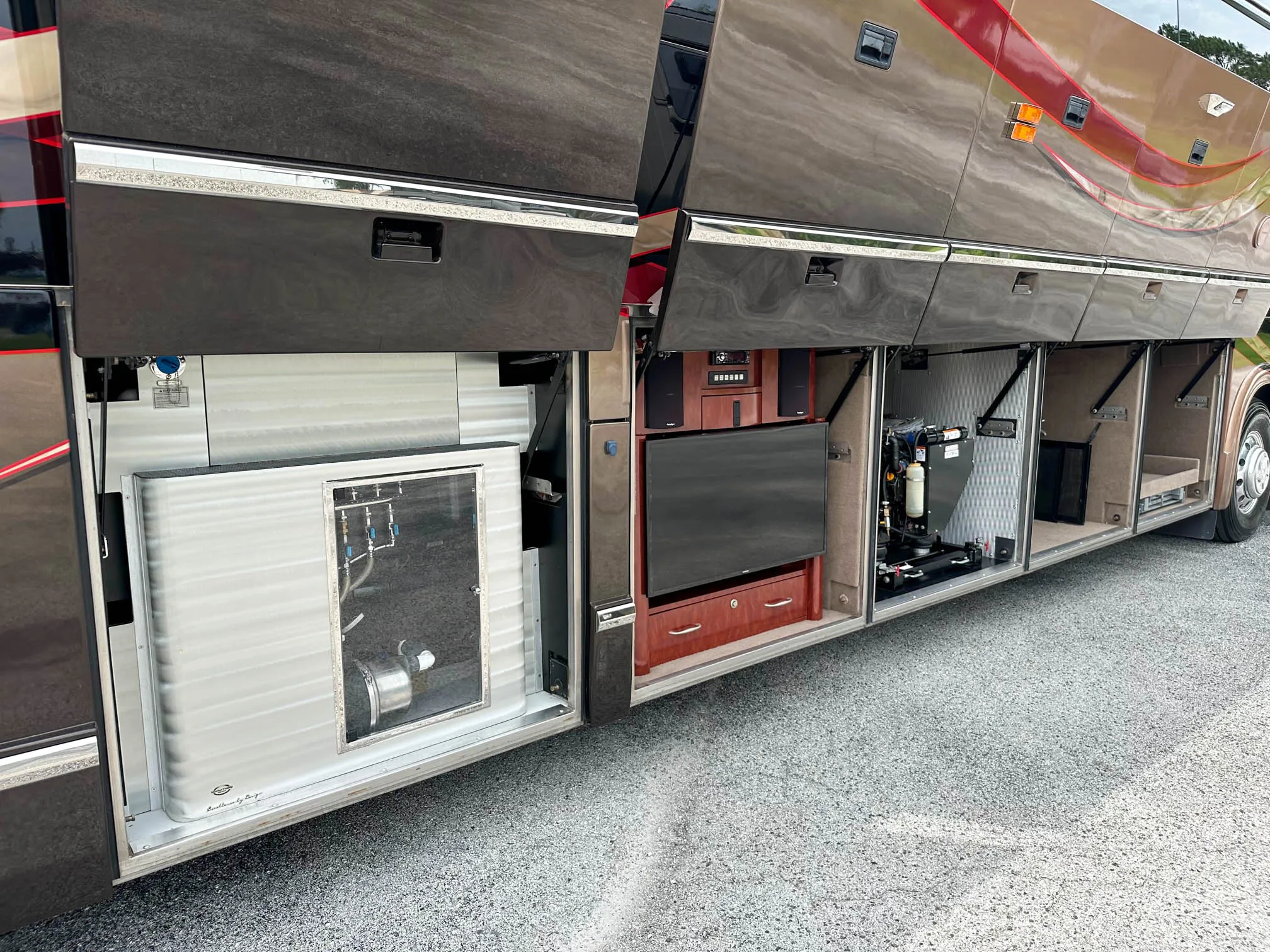 Exterior front view of Marathon Coach 1097