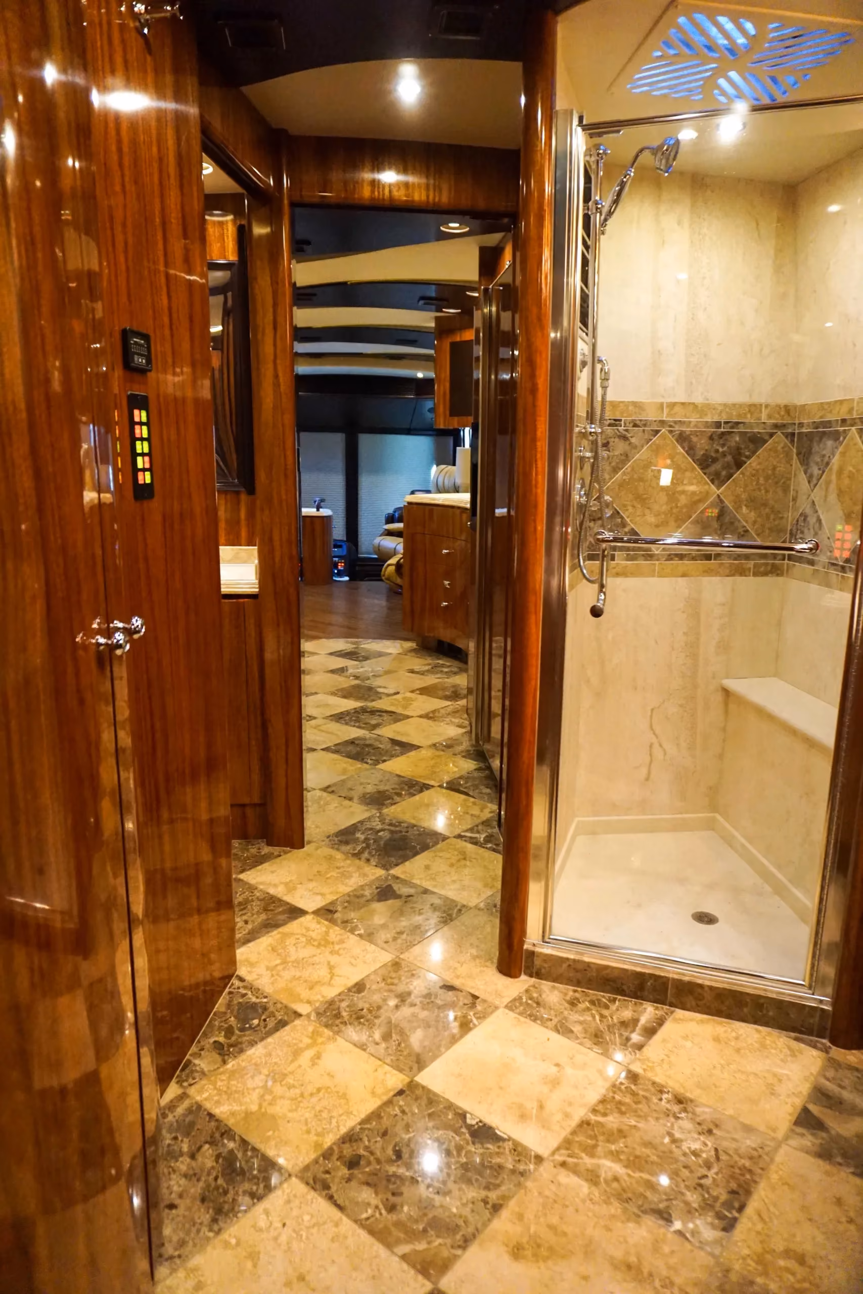 Interior bathroom vanity of Marathon Coach 1135