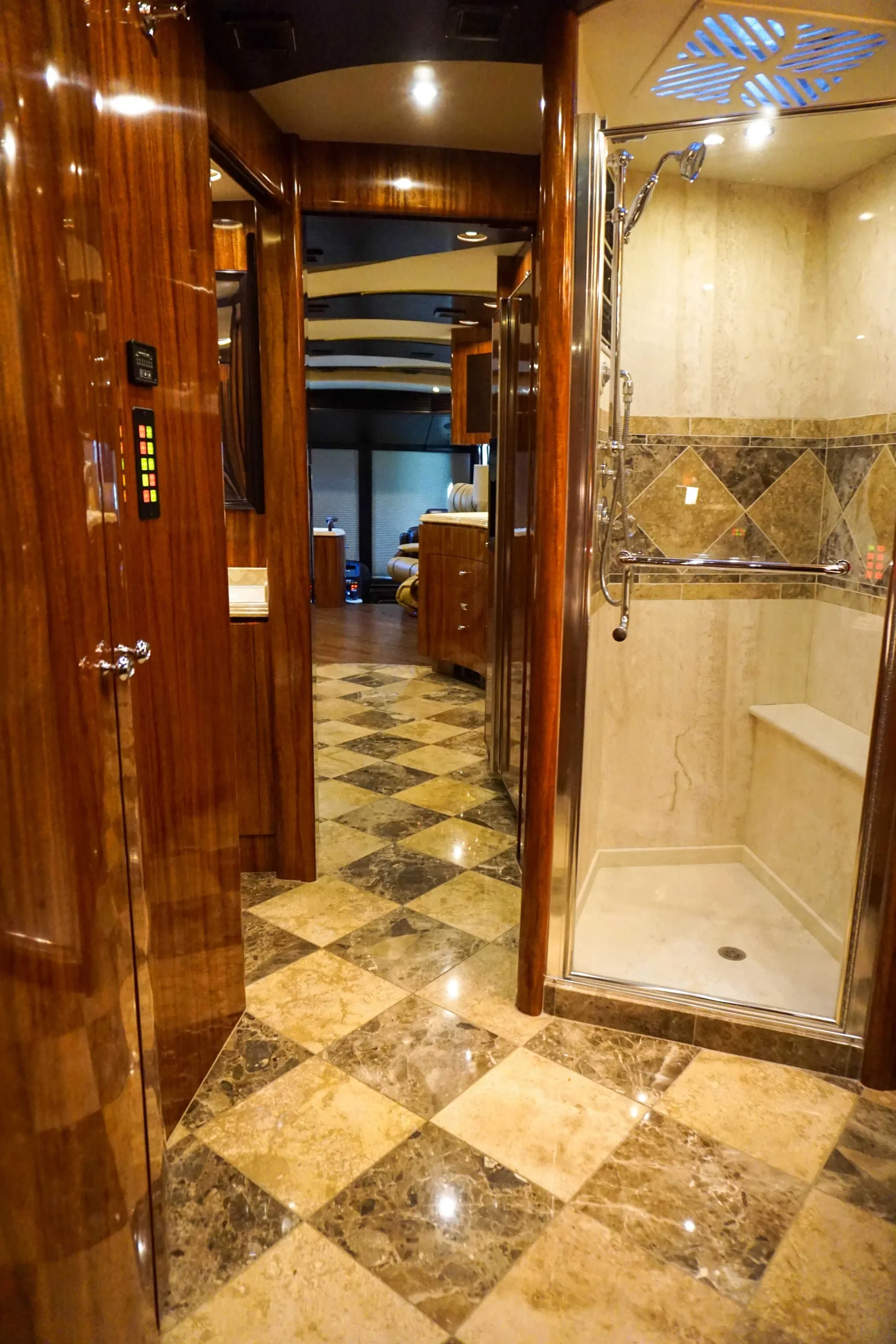 Interior bathroom vanity of Marathon Coach 1135