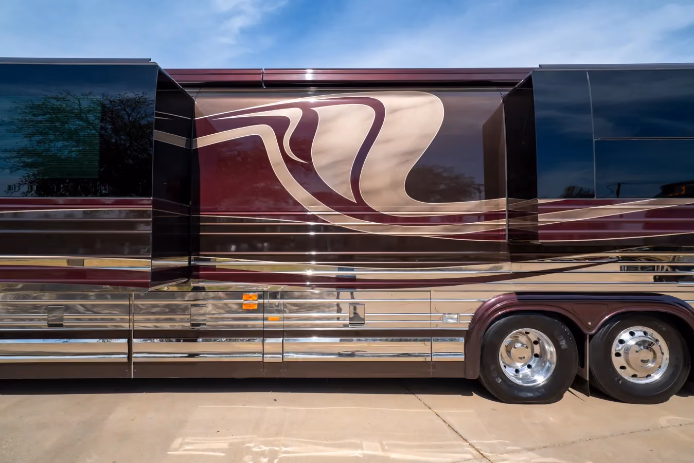 Interior finish and trim close-up in Marathon Coach 1153