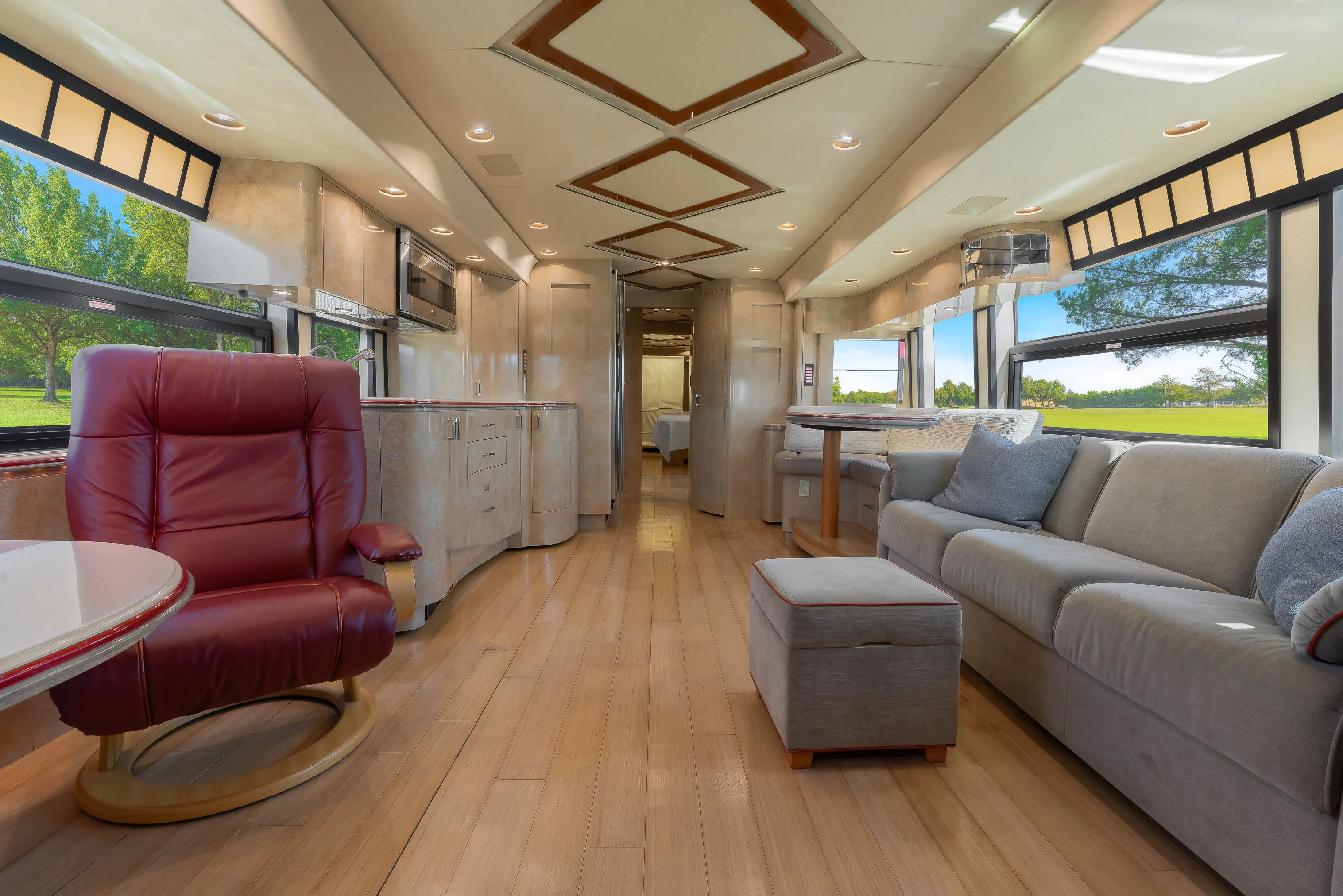 Interior salon of 2009 Marathon Coach 1154 on Prevost H3-45