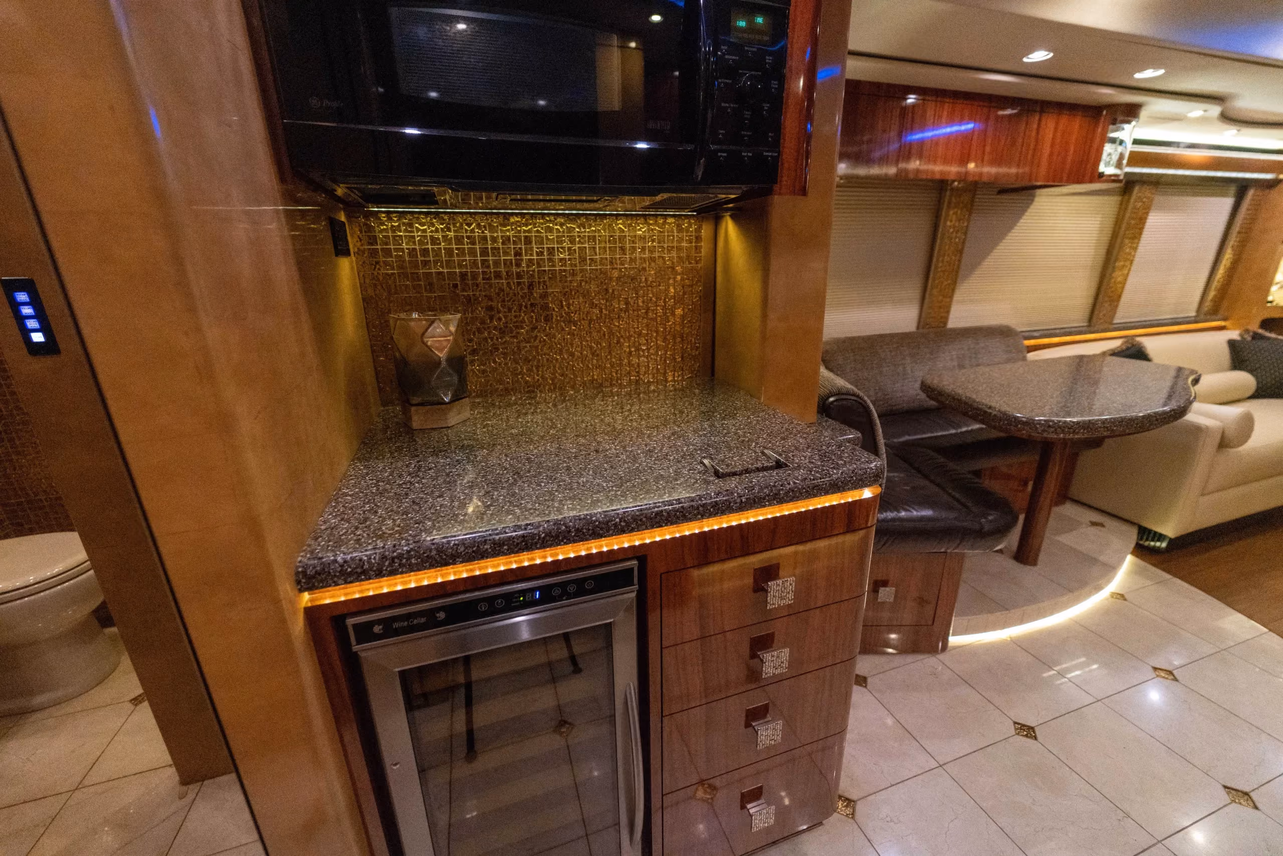 Interior countertop close-up in Marathon Coach 1194