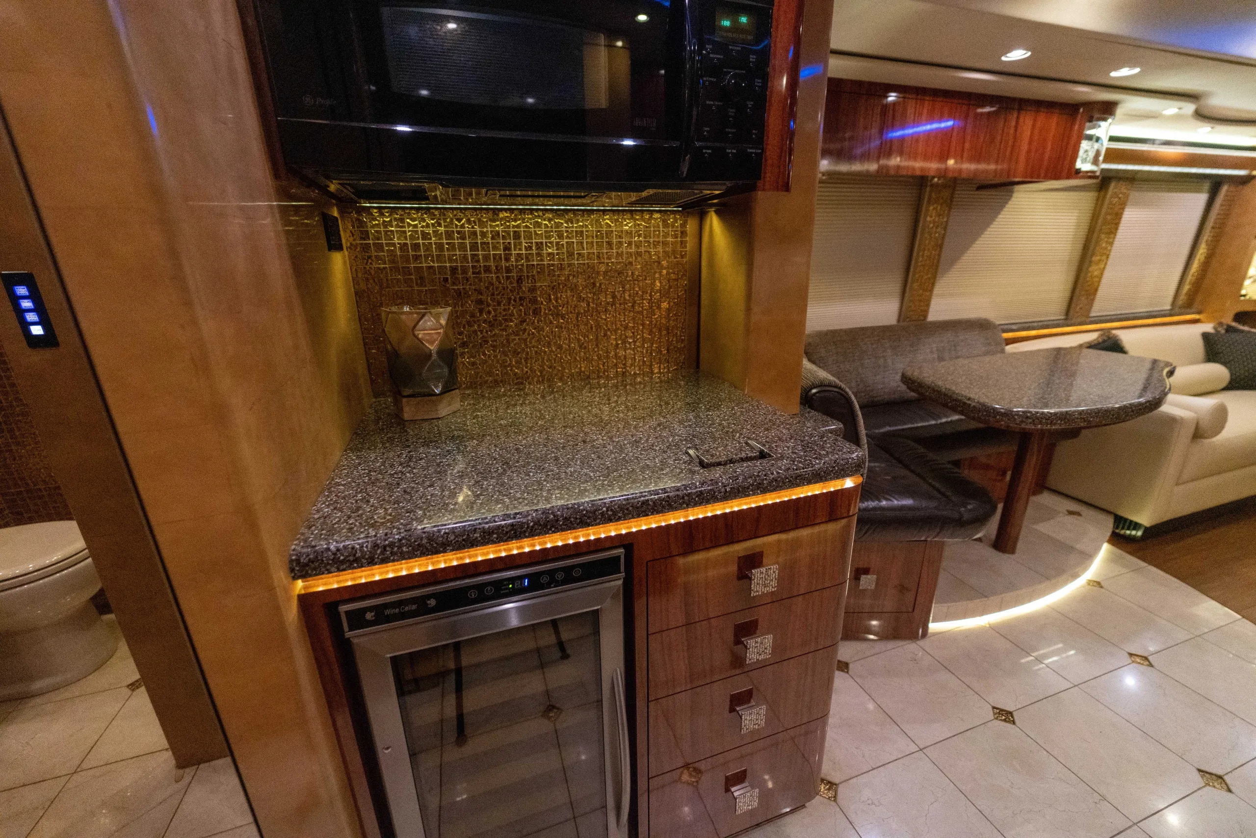 Interior countertop close-up in Marathon Coach 1194