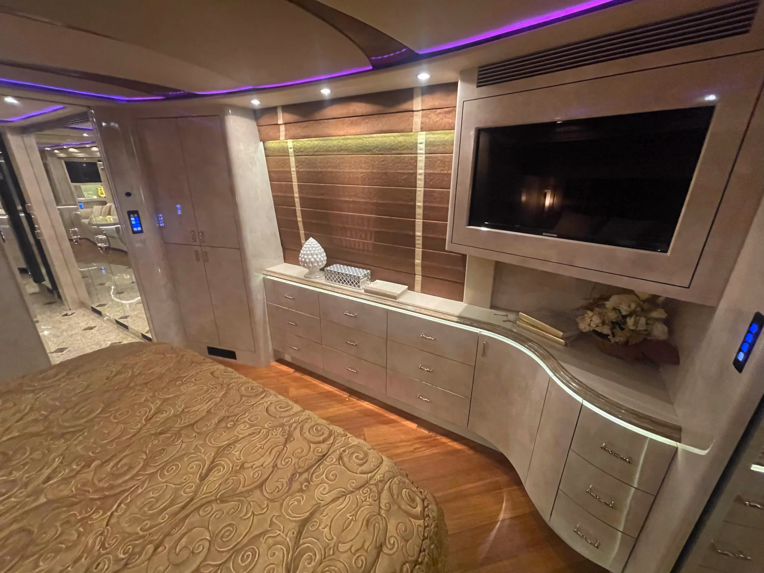 Interior bathroom vanity of Marathon Coach 1202