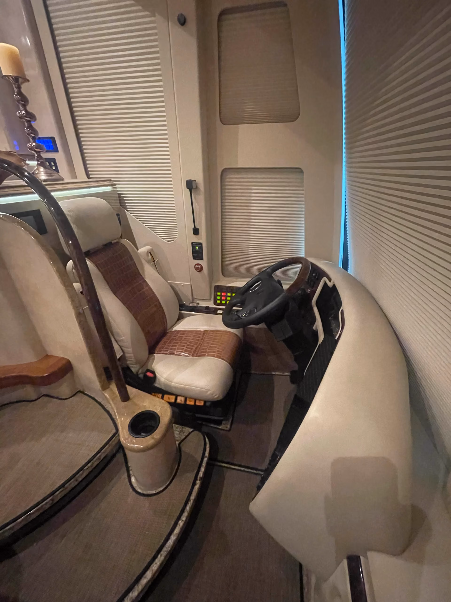 Interior finishes of Marathon Coach 1202