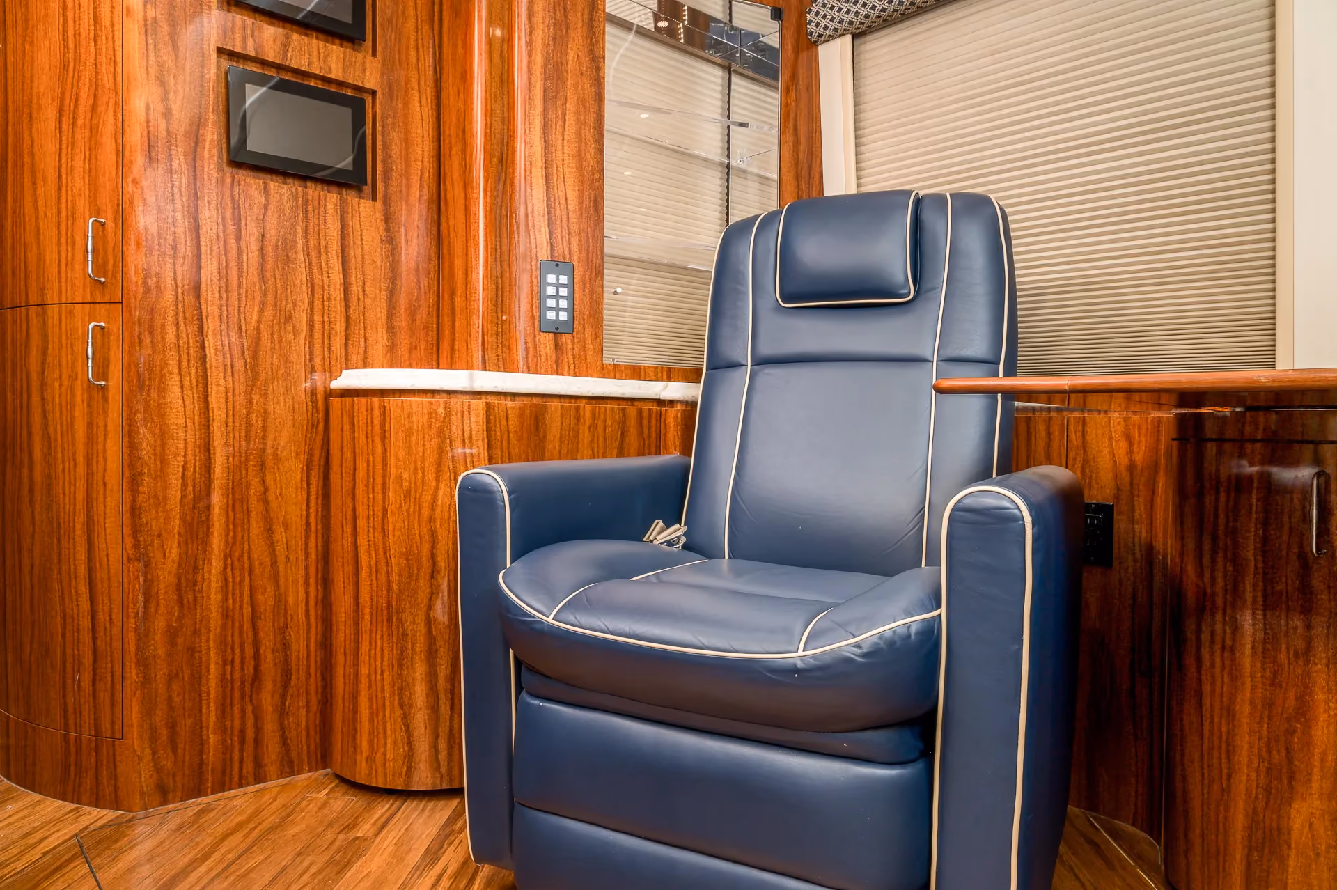 Interior bedroom detail of Marathon Coach 1205