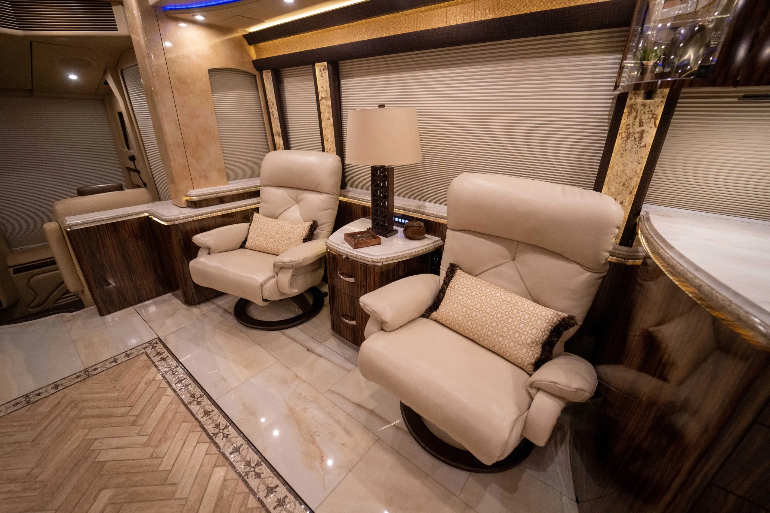 Interior finishes of Marathon Coach 1241