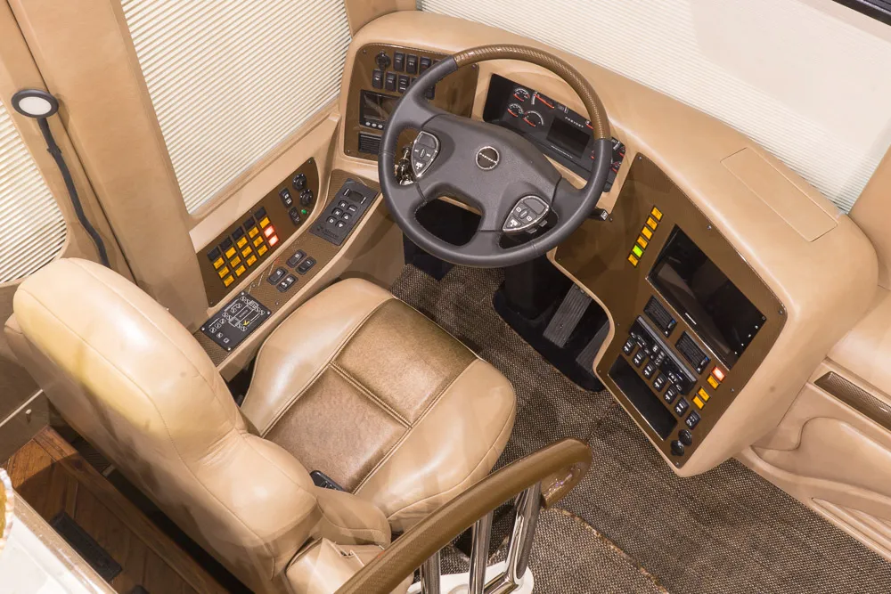 Interior cockpit of Marathon Coach 1262