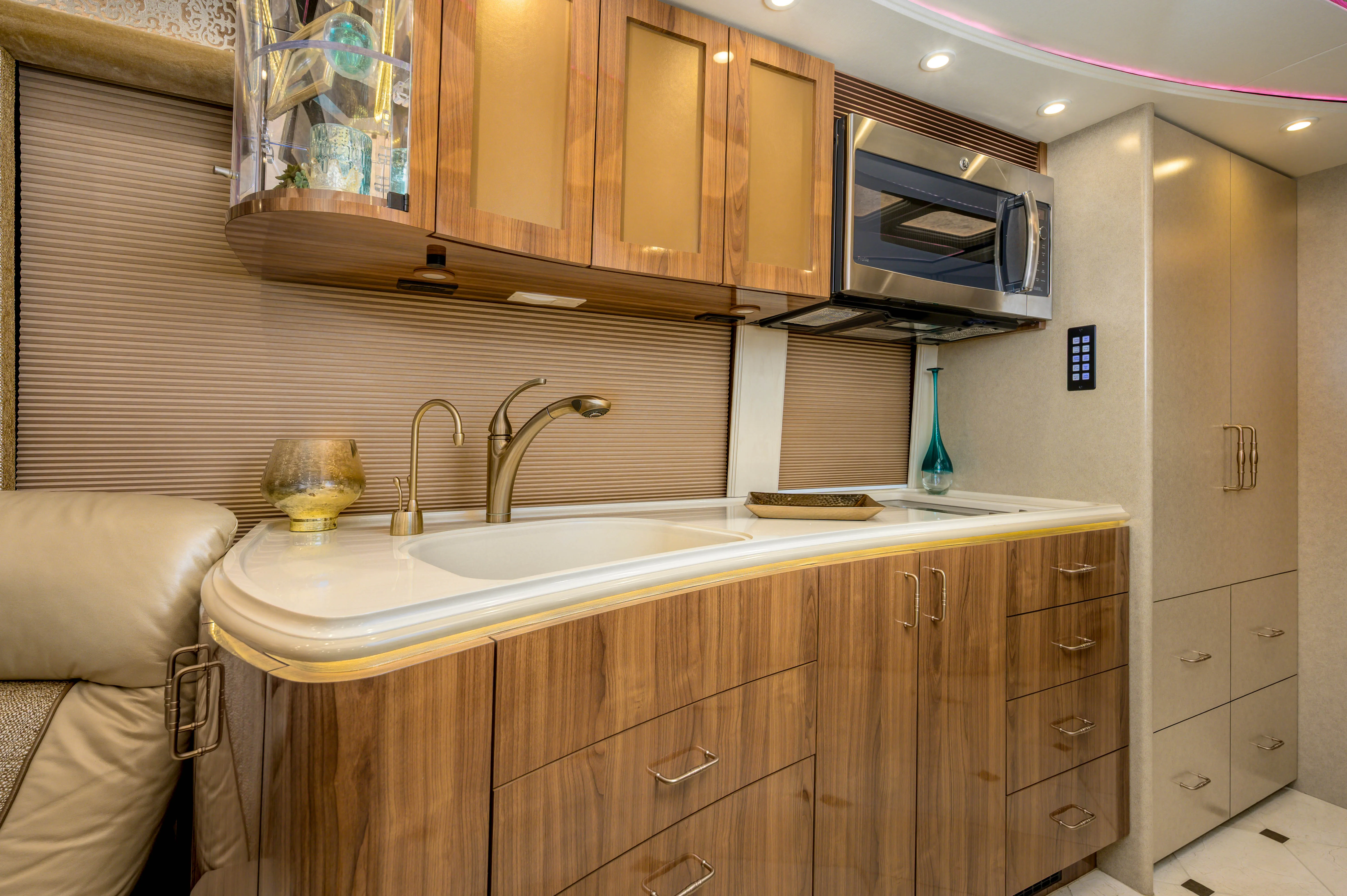 Interior dining area of Marathon Coach 1288