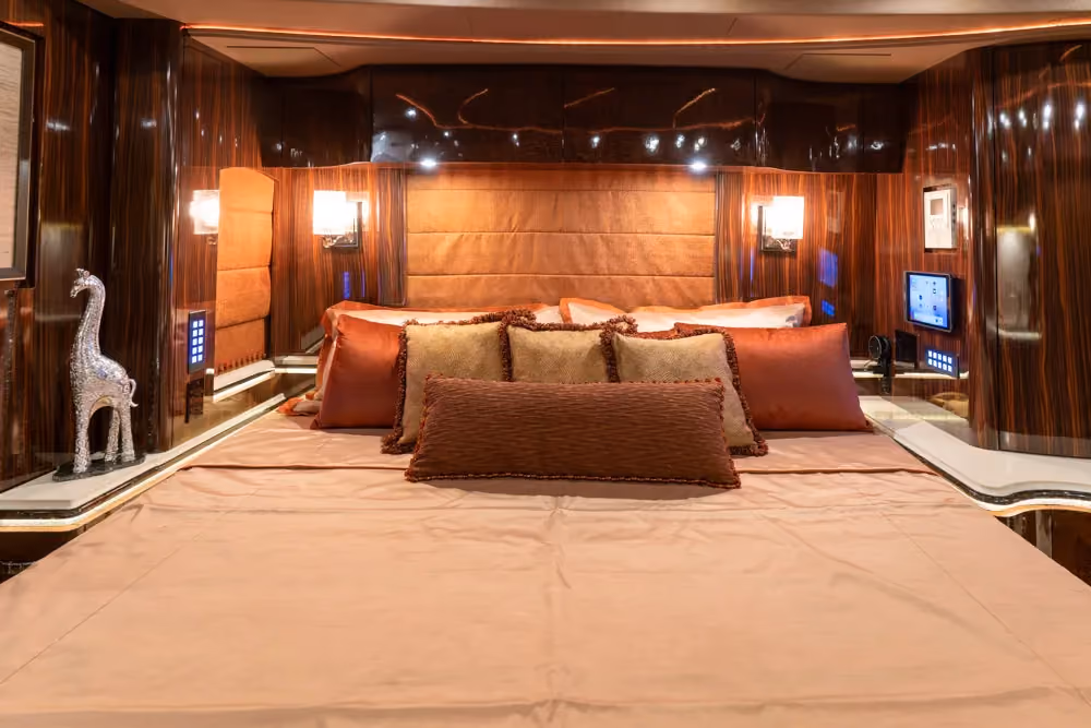 Interior bedroom detail of Marathon Coach 1301