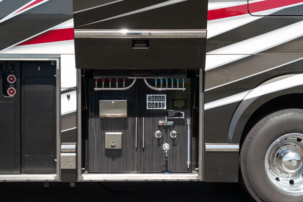 Interior shower detail in Marathon Coach 1303