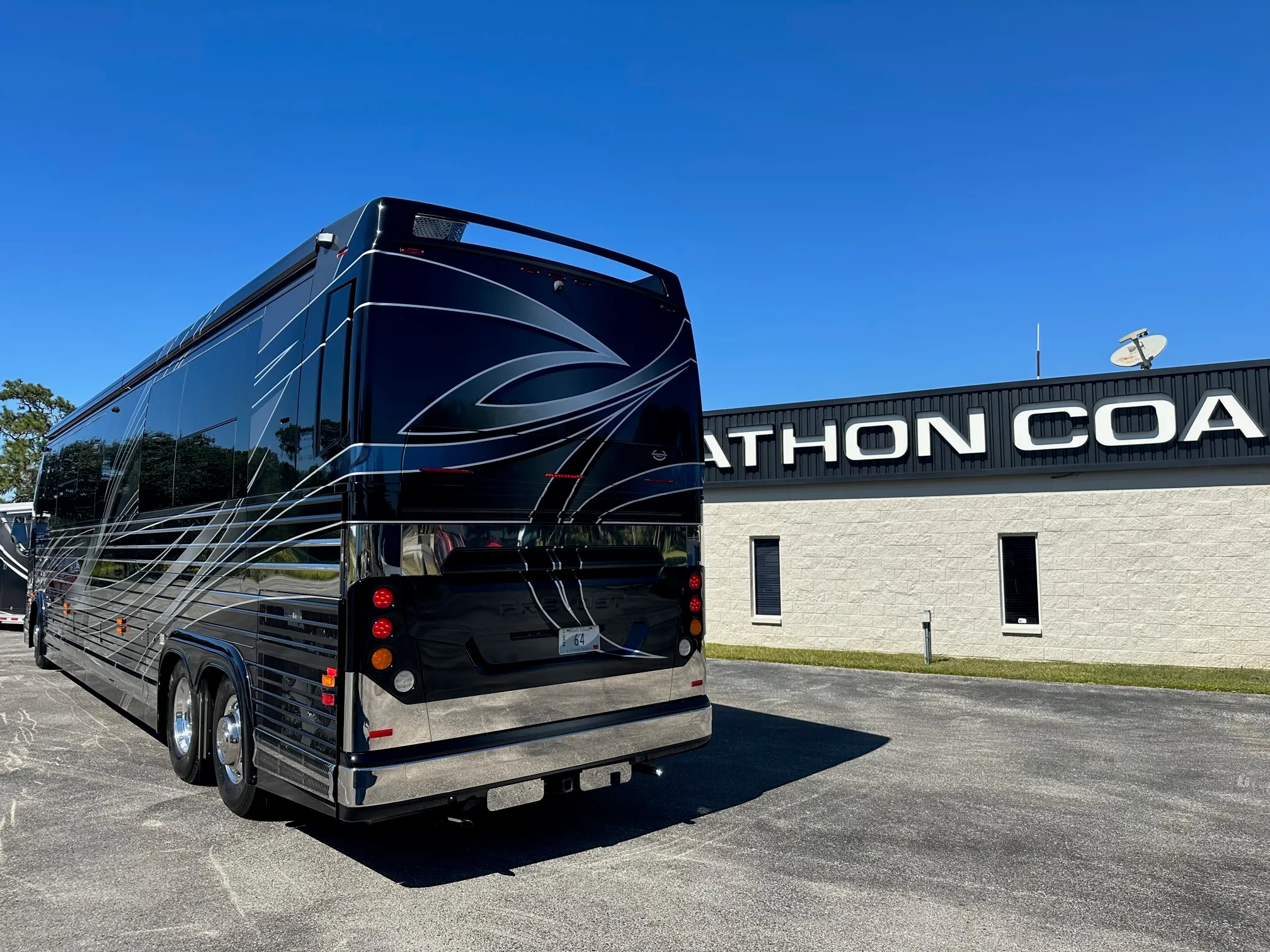 Exterior of 2021 Marathon Coach 1330