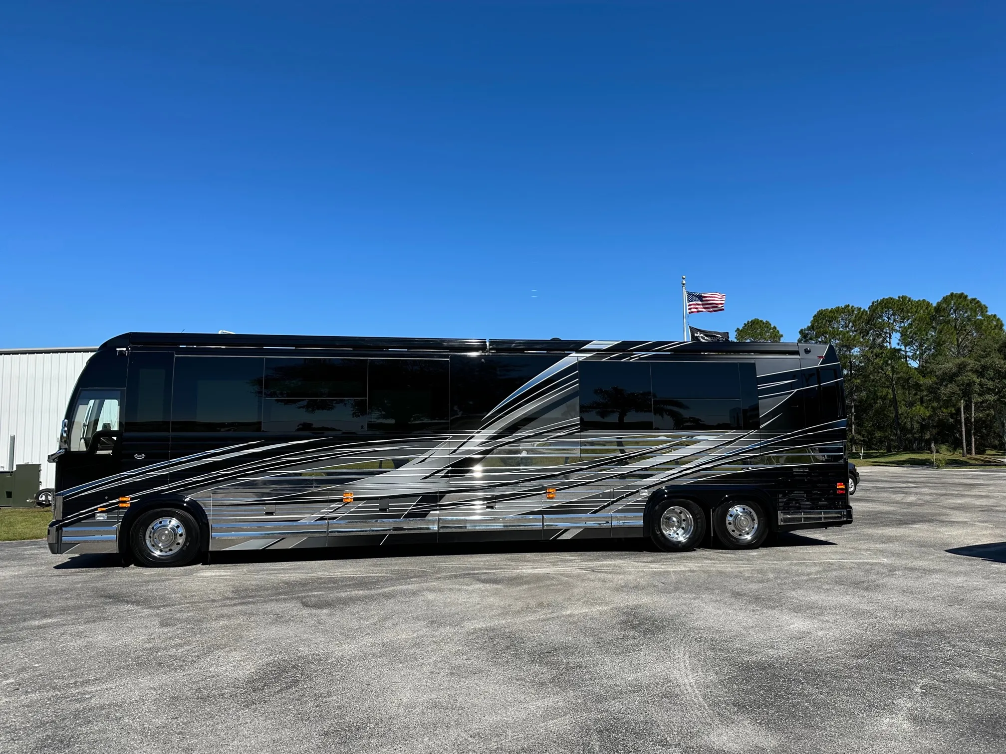 Exterior front view of Marathon Coach 1330