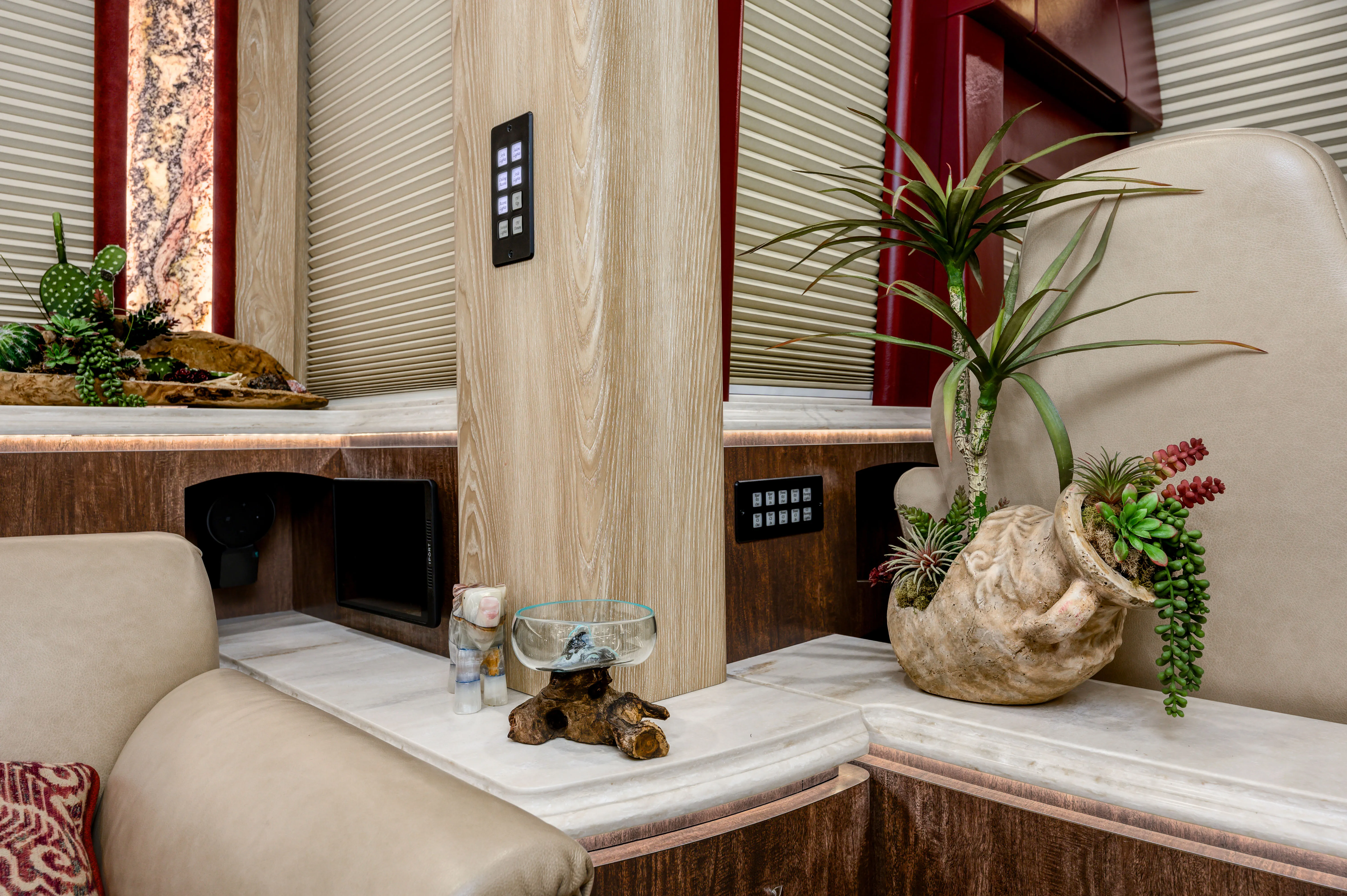 Interior salon cabinetry and finishes in Marathon Coach 1334