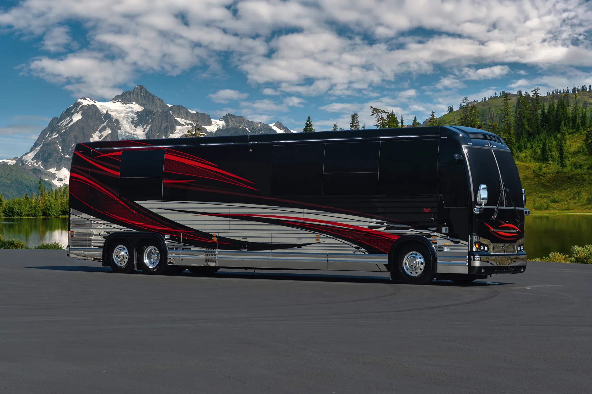 Exterior of Marathon Coach #1412