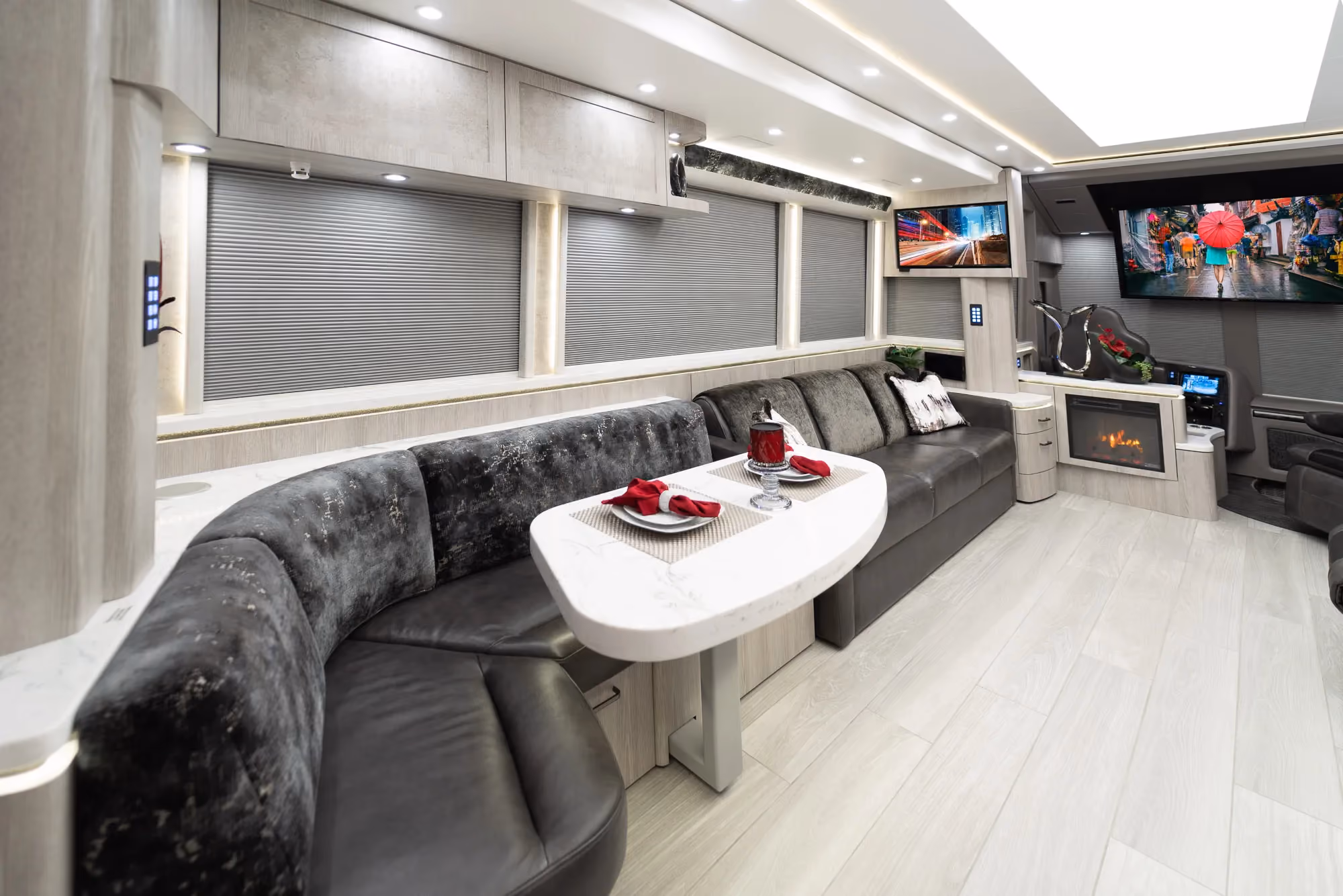 Exterior three-quarter view of Marathon Coach 1346