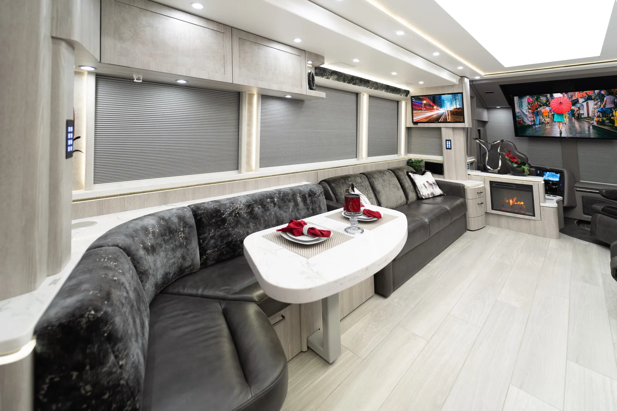 Exterior three-quarter view of Marathon Coach 1346