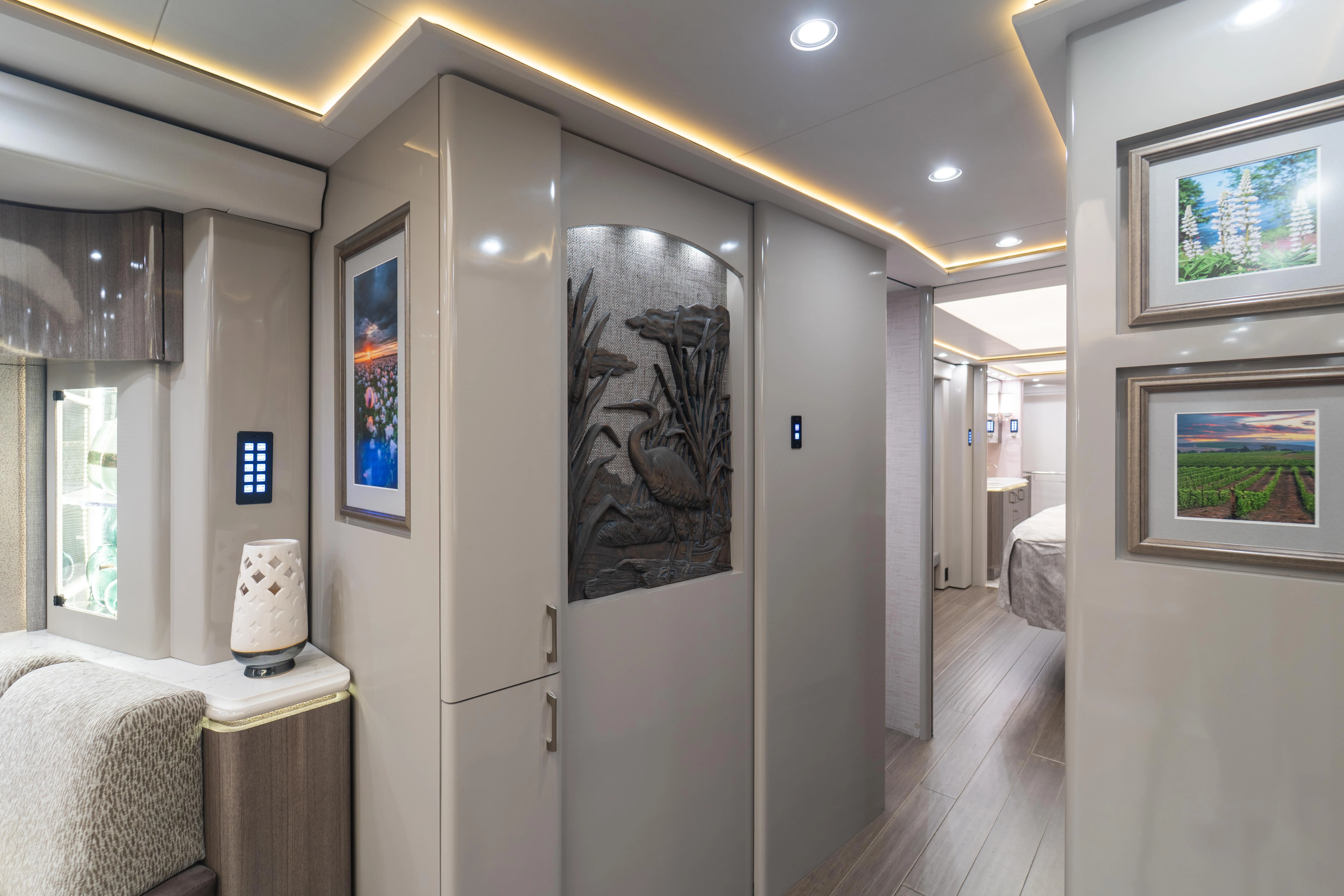 Interior dining area of Marathon Coach 1341
