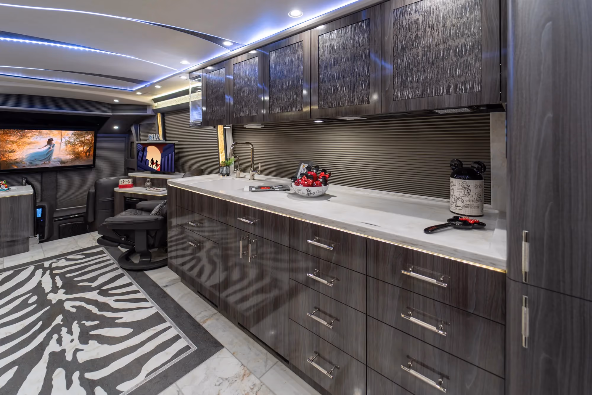 Interior salon cabinetry close-up in Marathon Coach 1351