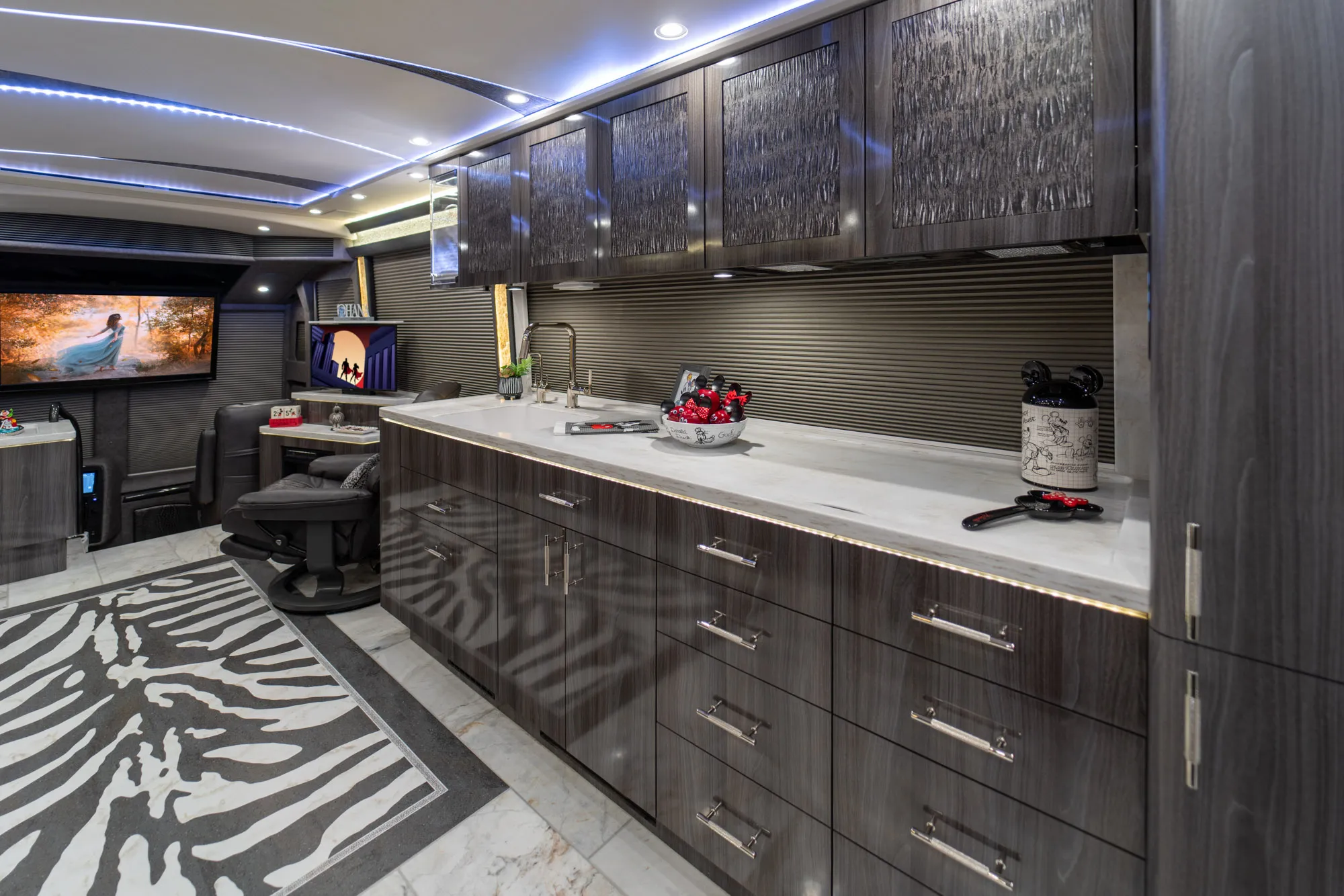 Interior salon cabinetry close-up in Marathon Coach 1351