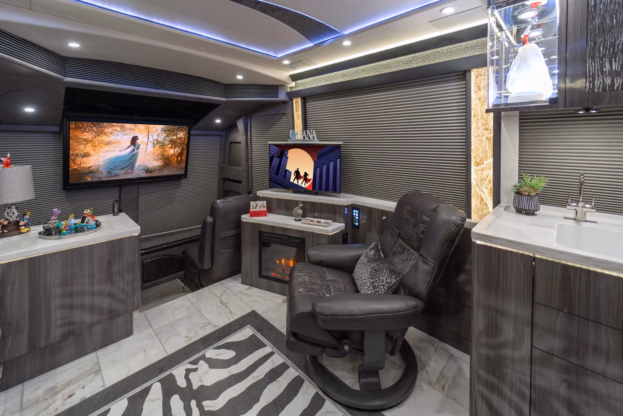 Interior material and upholstery detail in Marathon Coach 1351