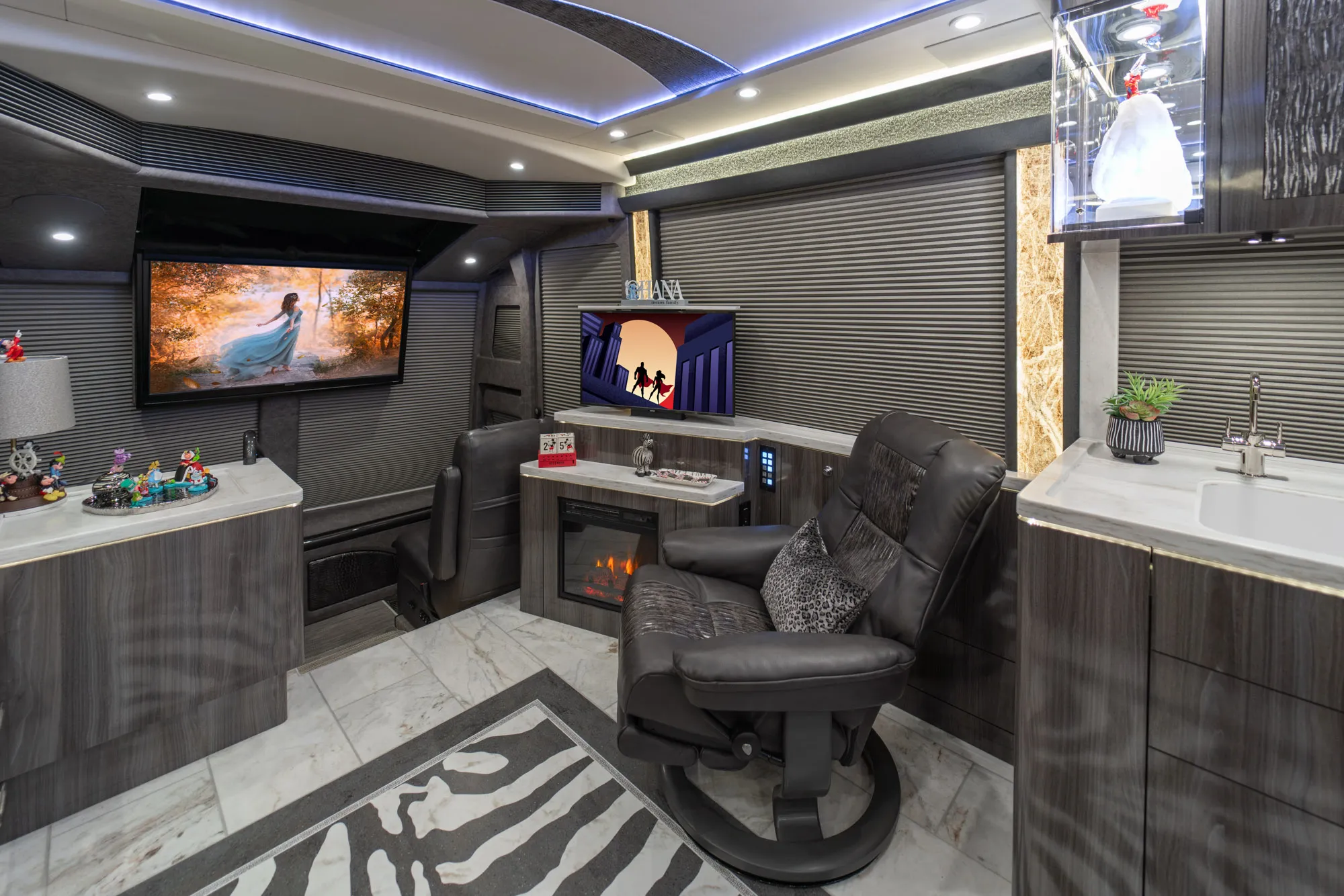 Interior material and upholstery detail in Marathon Coach 1351