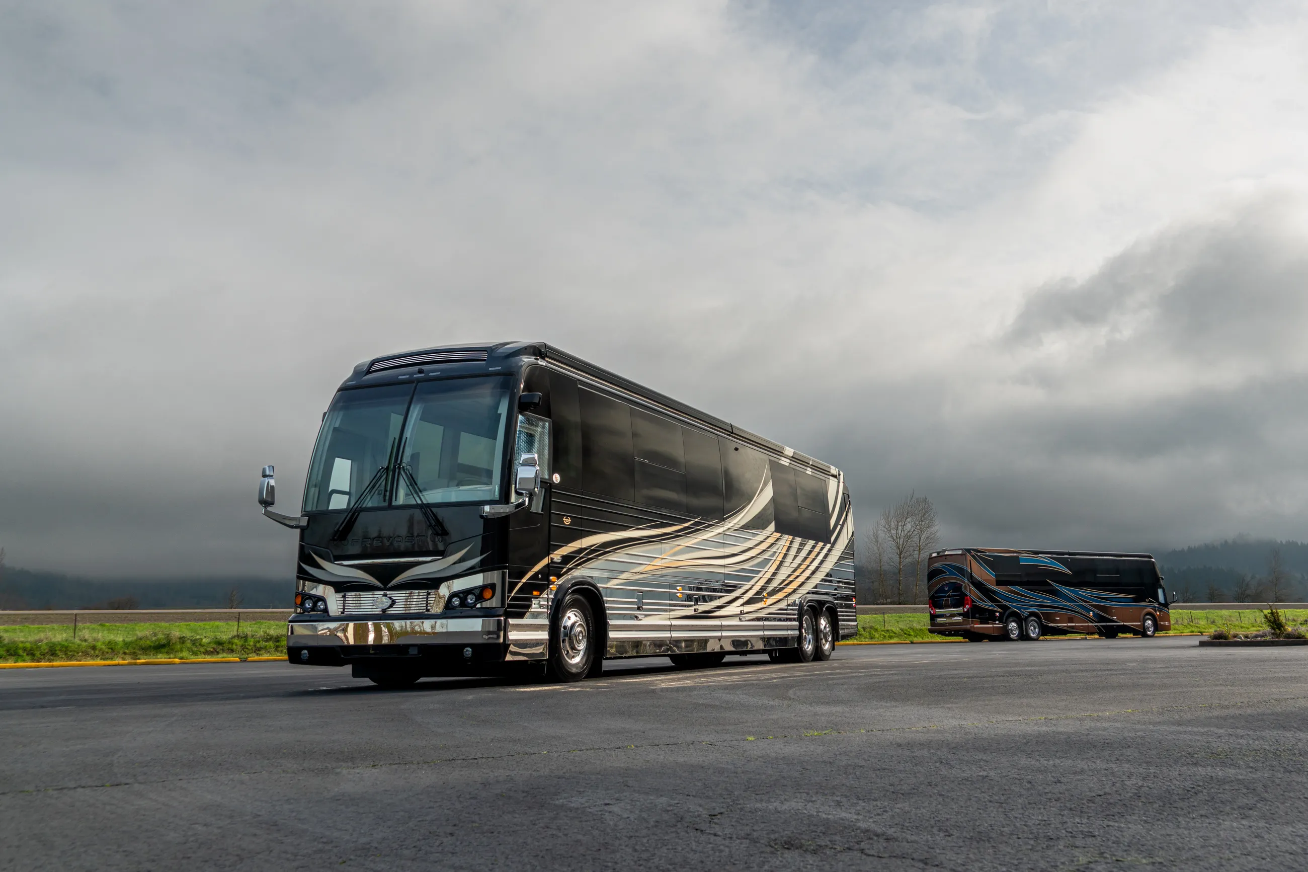 Marathon Coach #1417 | Luxury Motorcoach for Sale