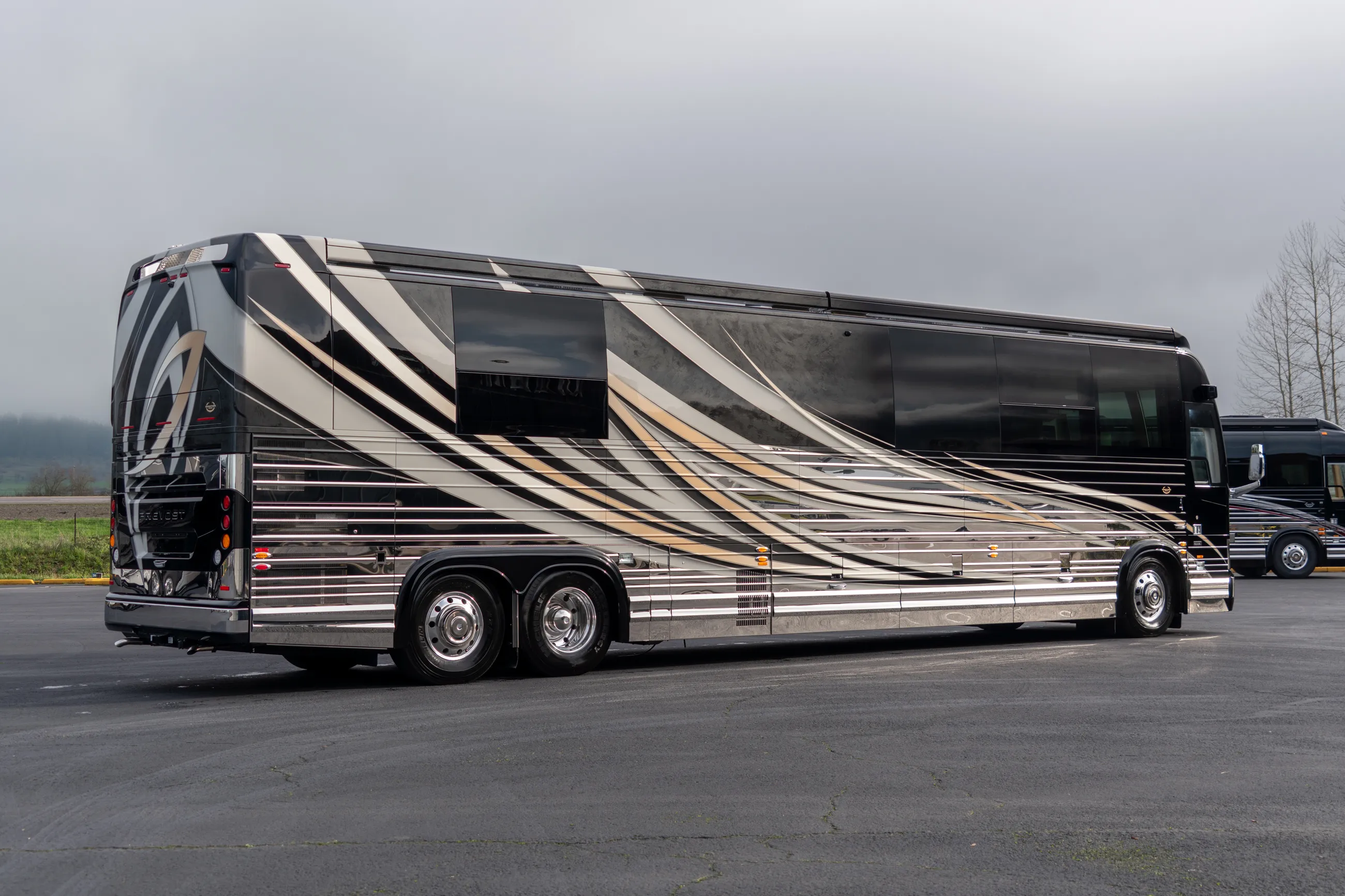 Marathon Coach #1417 | Luxury Motorcoach for Sale