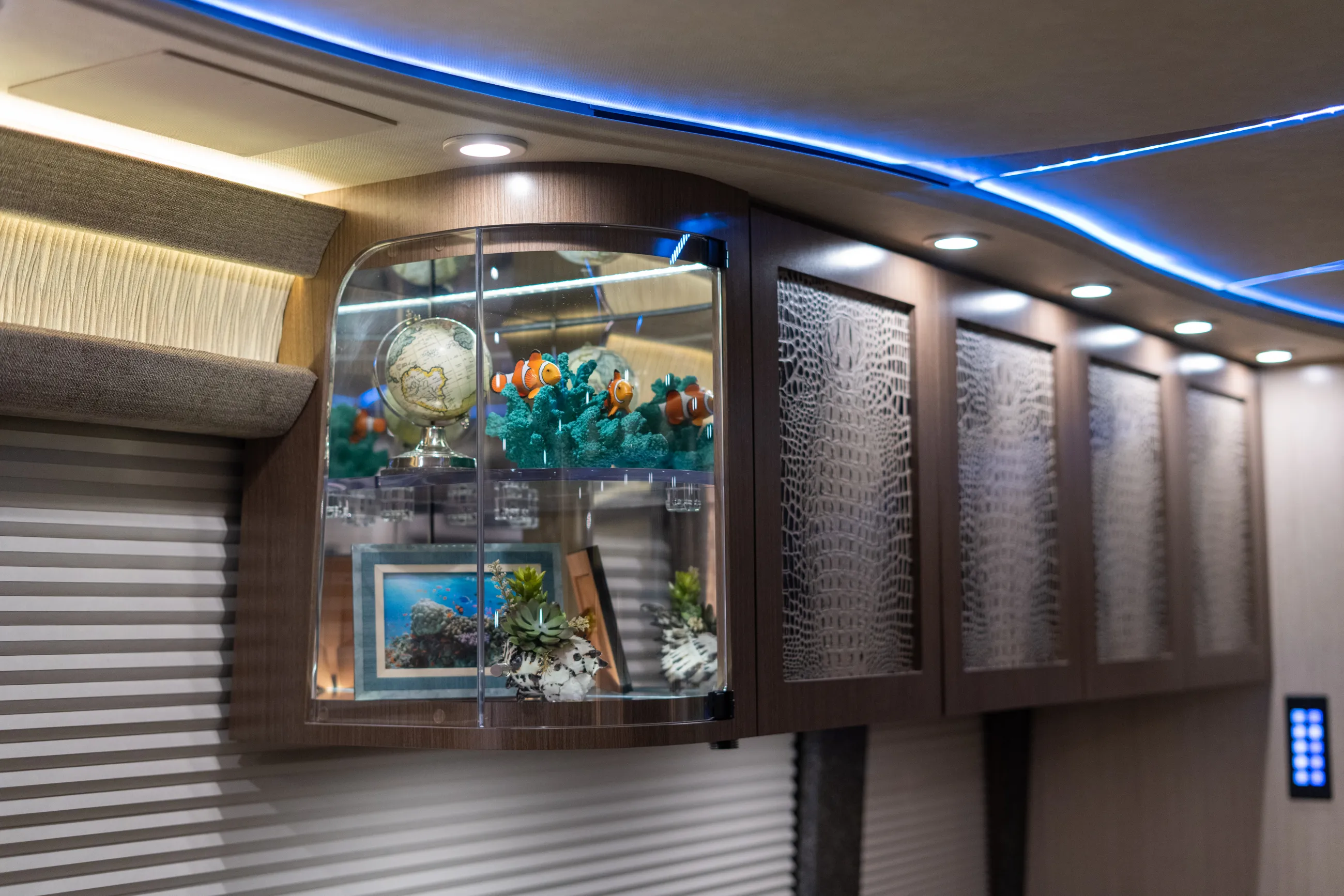 Marathon Coach #1309 | Luxury Motorcoach for Sale