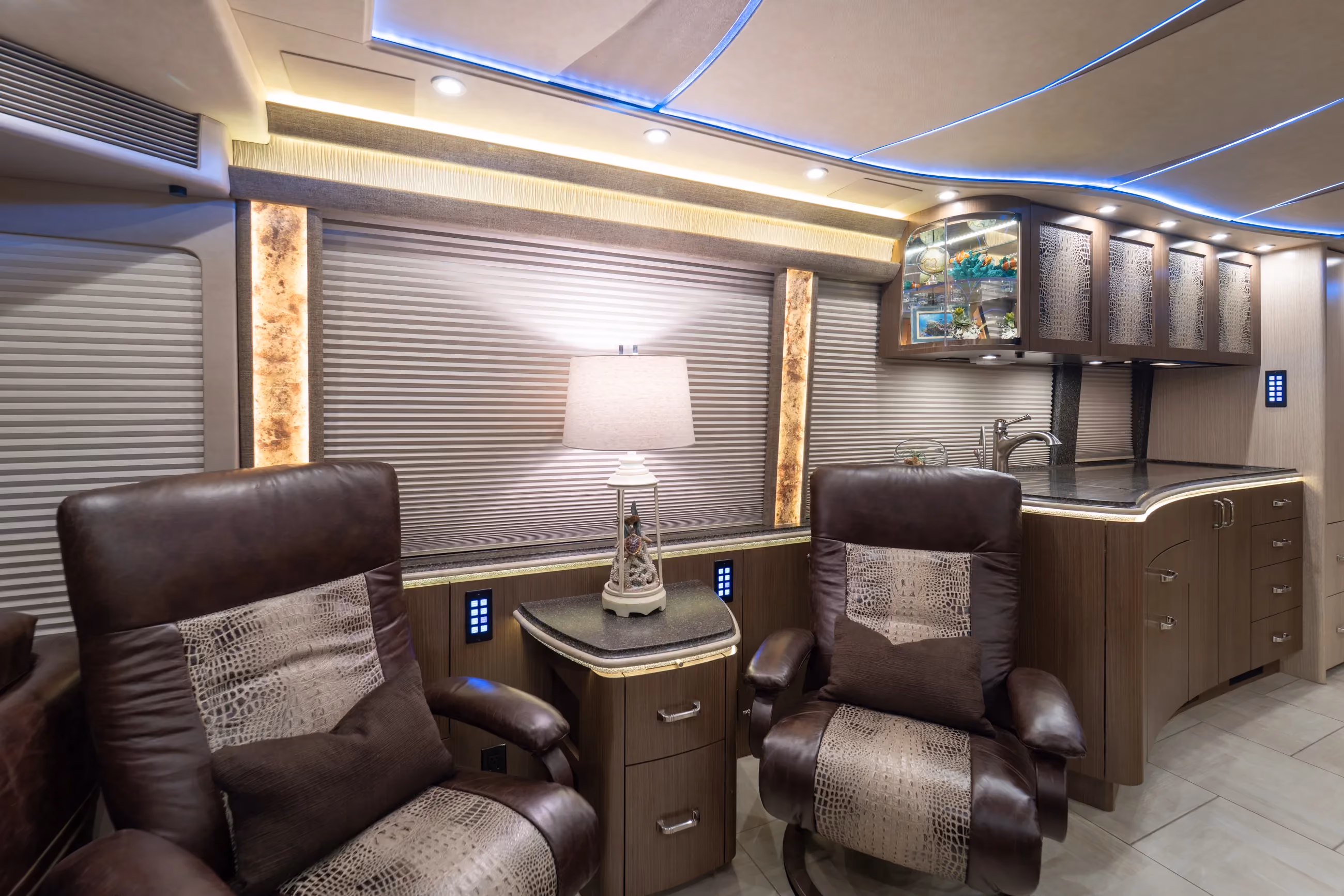 Marathon Coach #1309 | Luxury Motorcoach for Sale