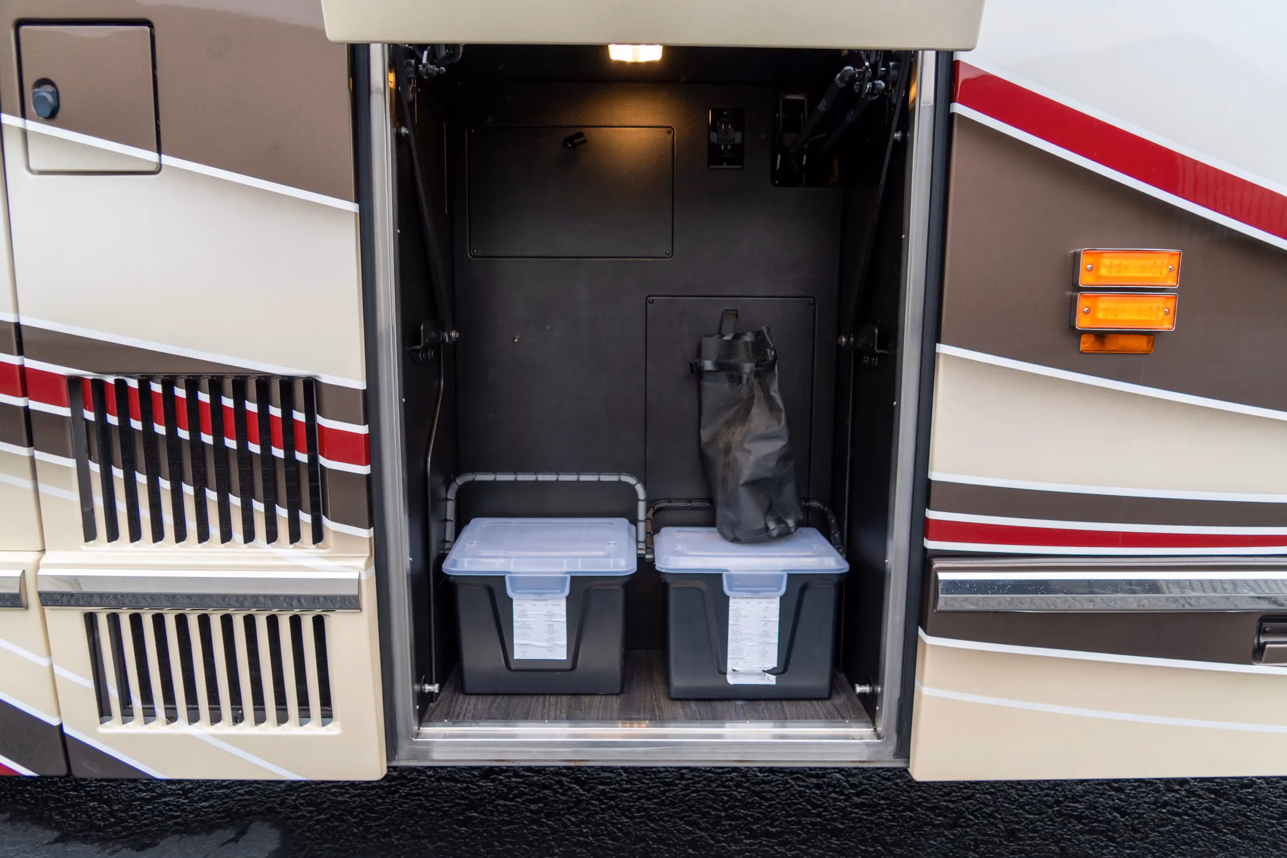 Marathon Coach #1309 | Luxury Motorcoach for Sale