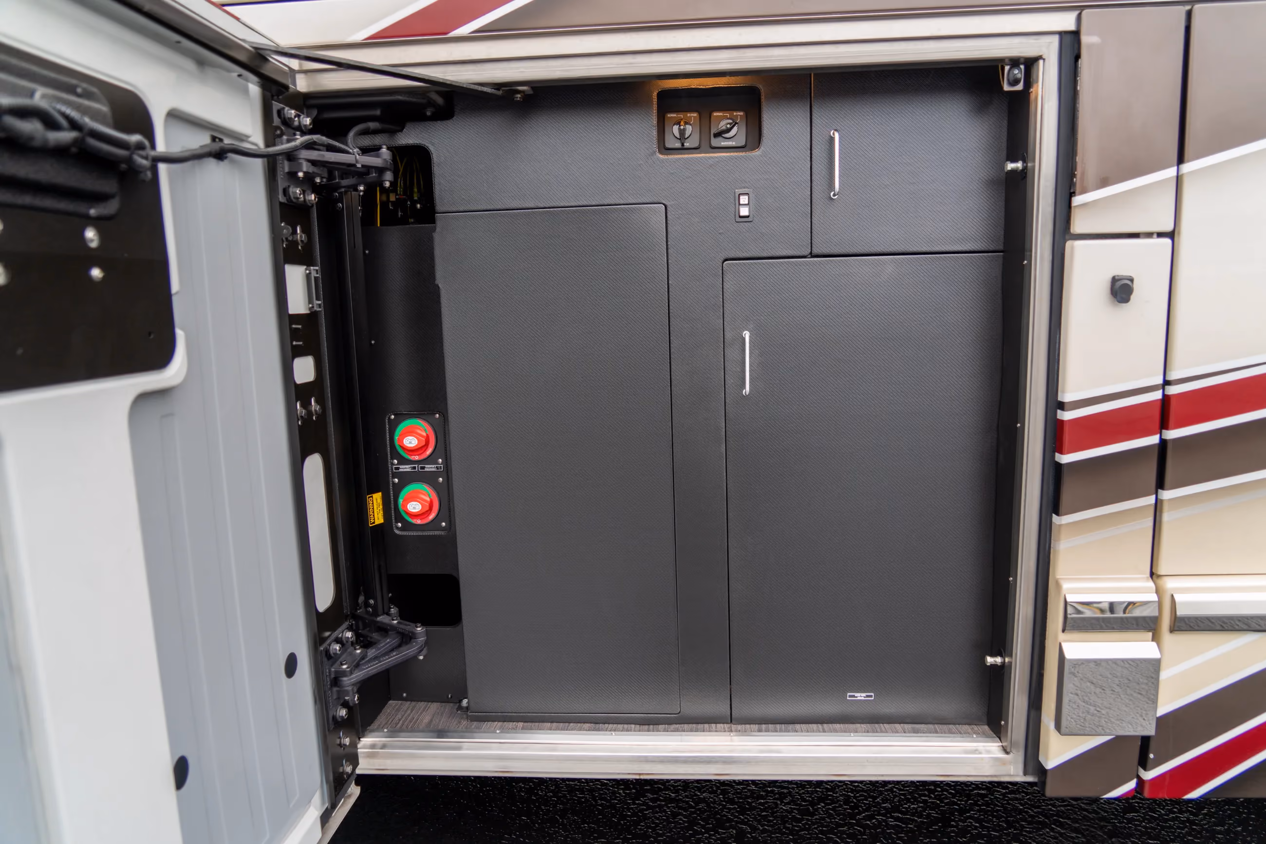 Marathon Coach #1309 | Luxury Motorcoach for Sale