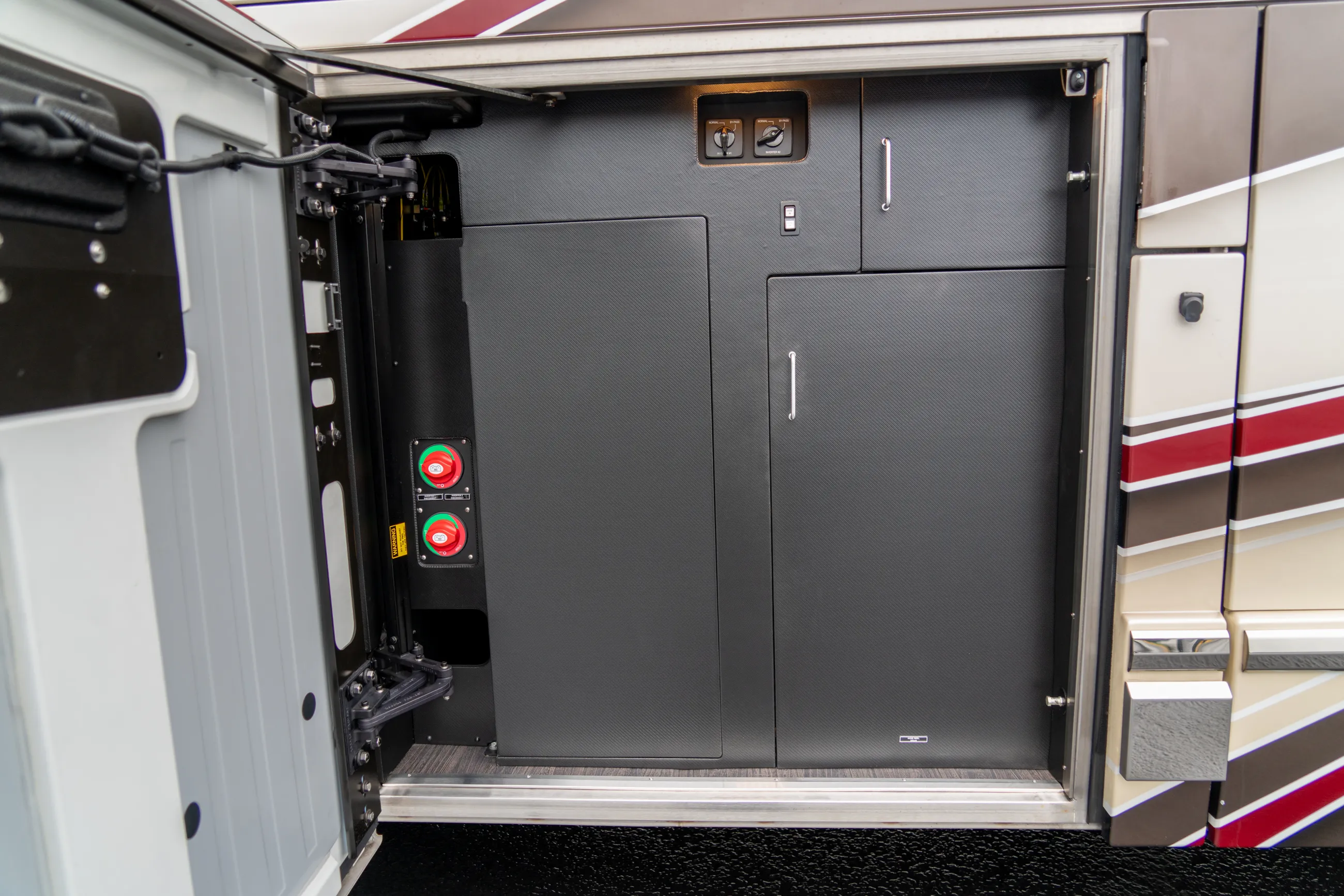 Marathon Coach #1309 | Luxury Motorcoach for Sale