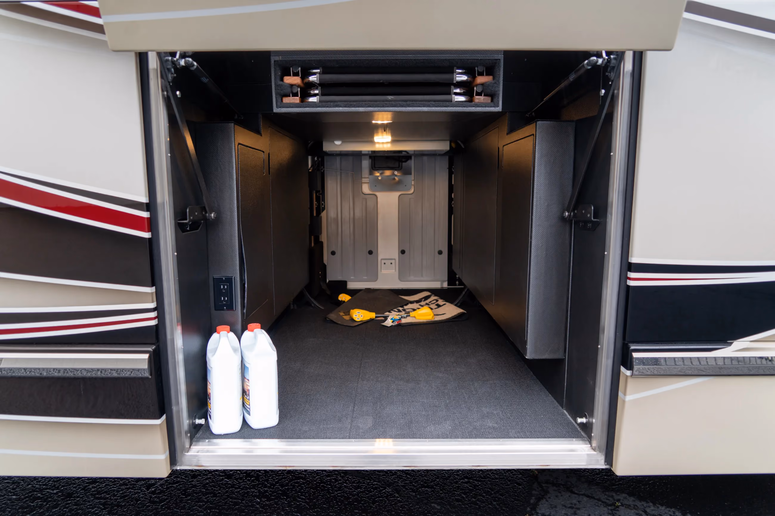 Marathon Coach #1309 | Luxury Motorcoach for Sale