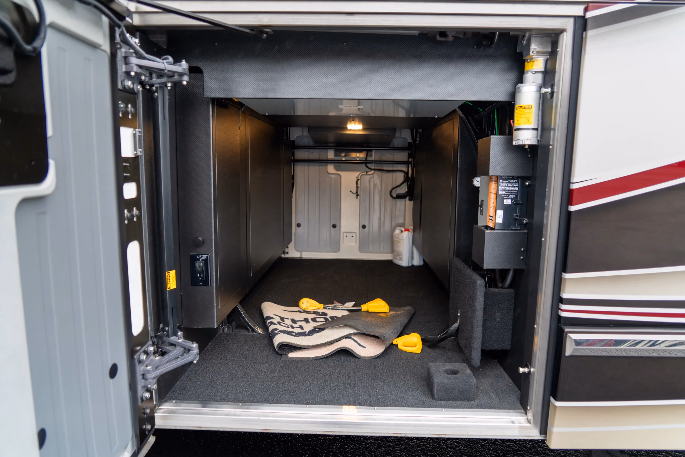 Marathon Coach #1309 | Luxury Motorcoach for Sale