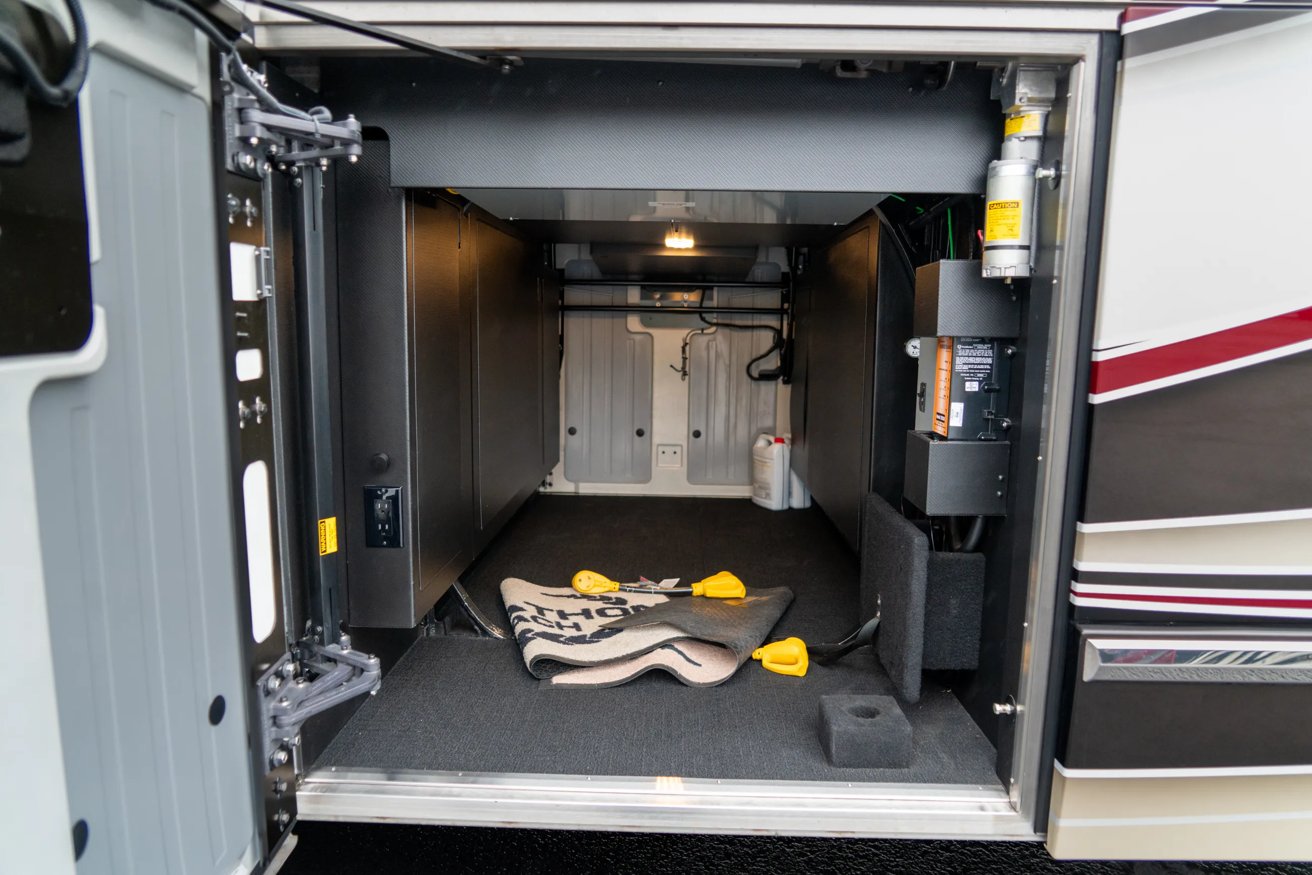 Marathon Coach #1309 | Luxury Motorcoach for Sale