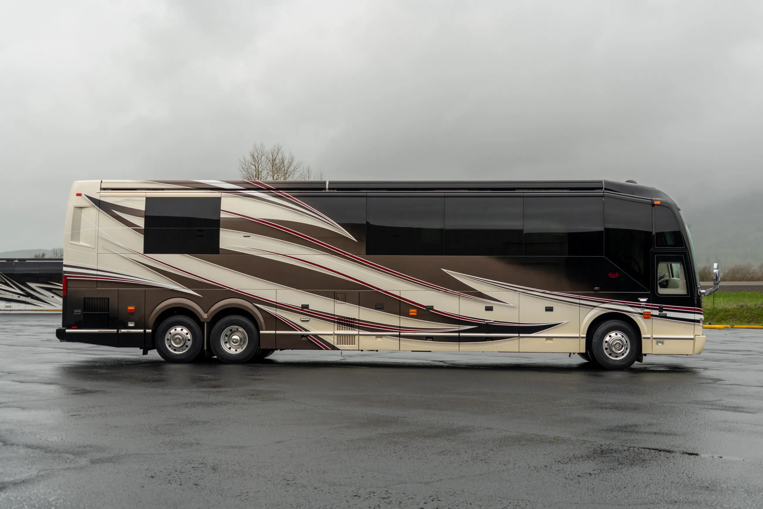 Marathon Coach #1309 | Luxury Motorcoach for Sale